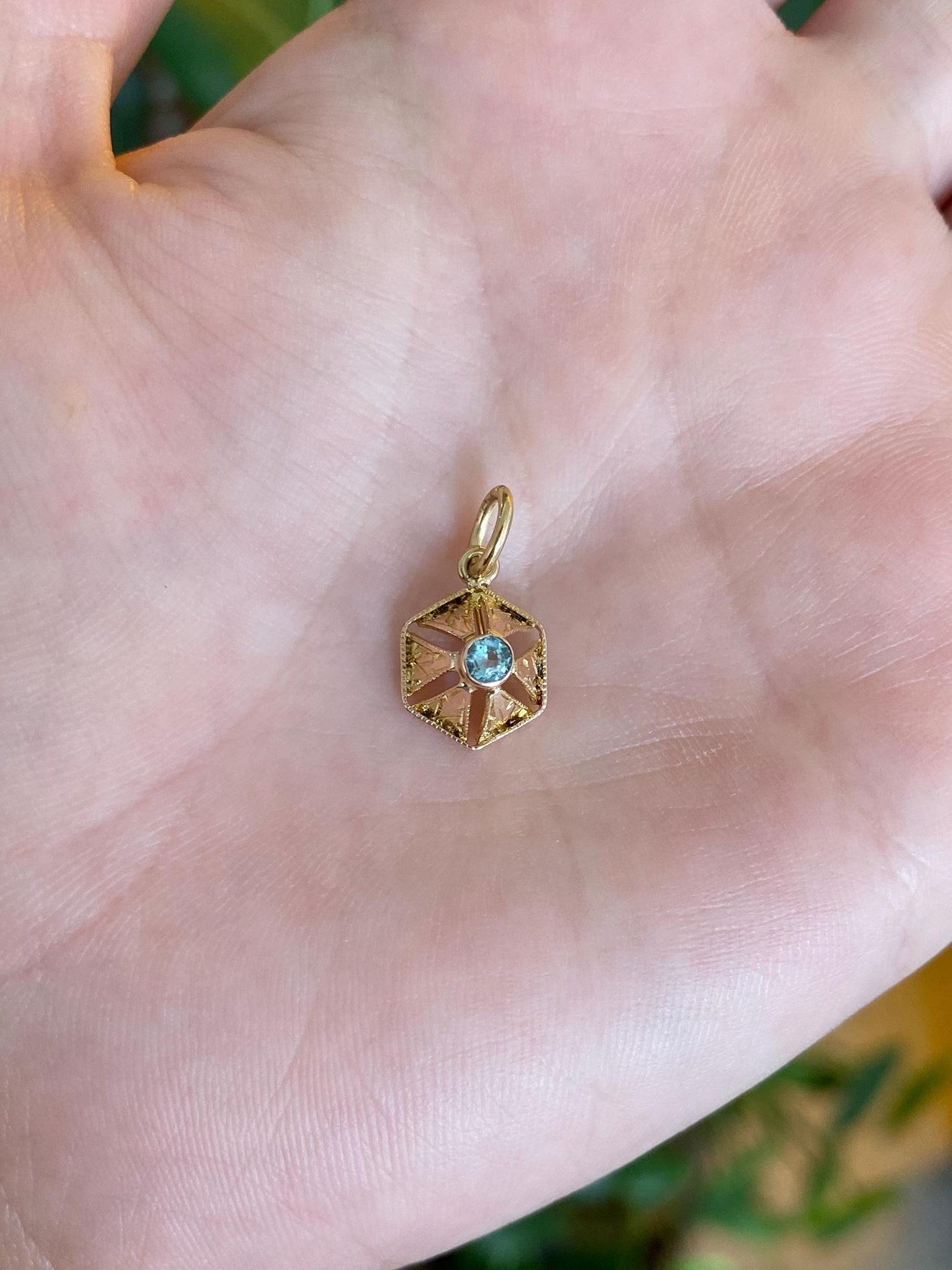 Vintage Solid 10k Yellow Gold Aquamarine Stick Pin Charm