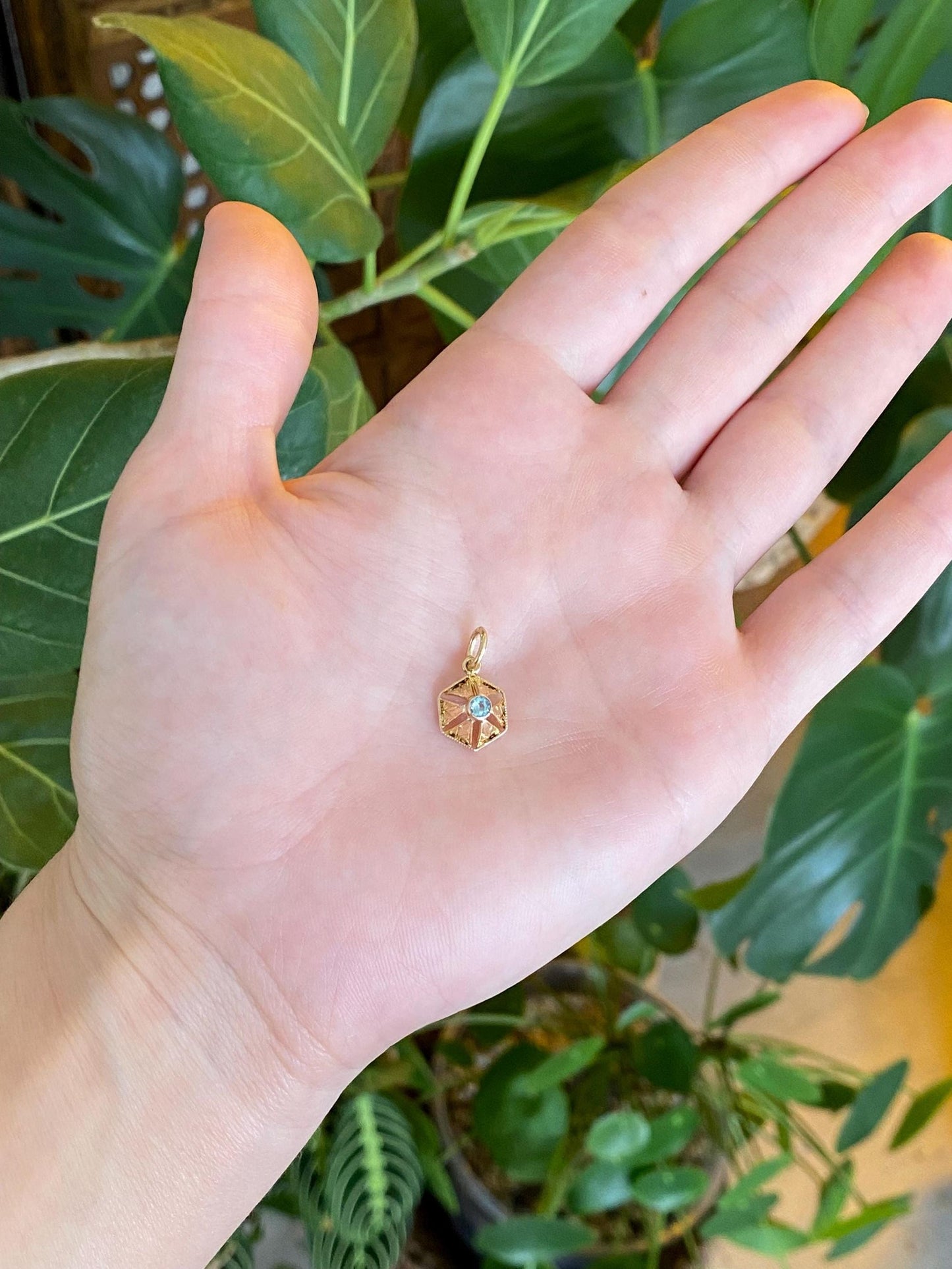 Vintage Solid 10k Yellow Gold Aquamarine Stick Pin Charm
