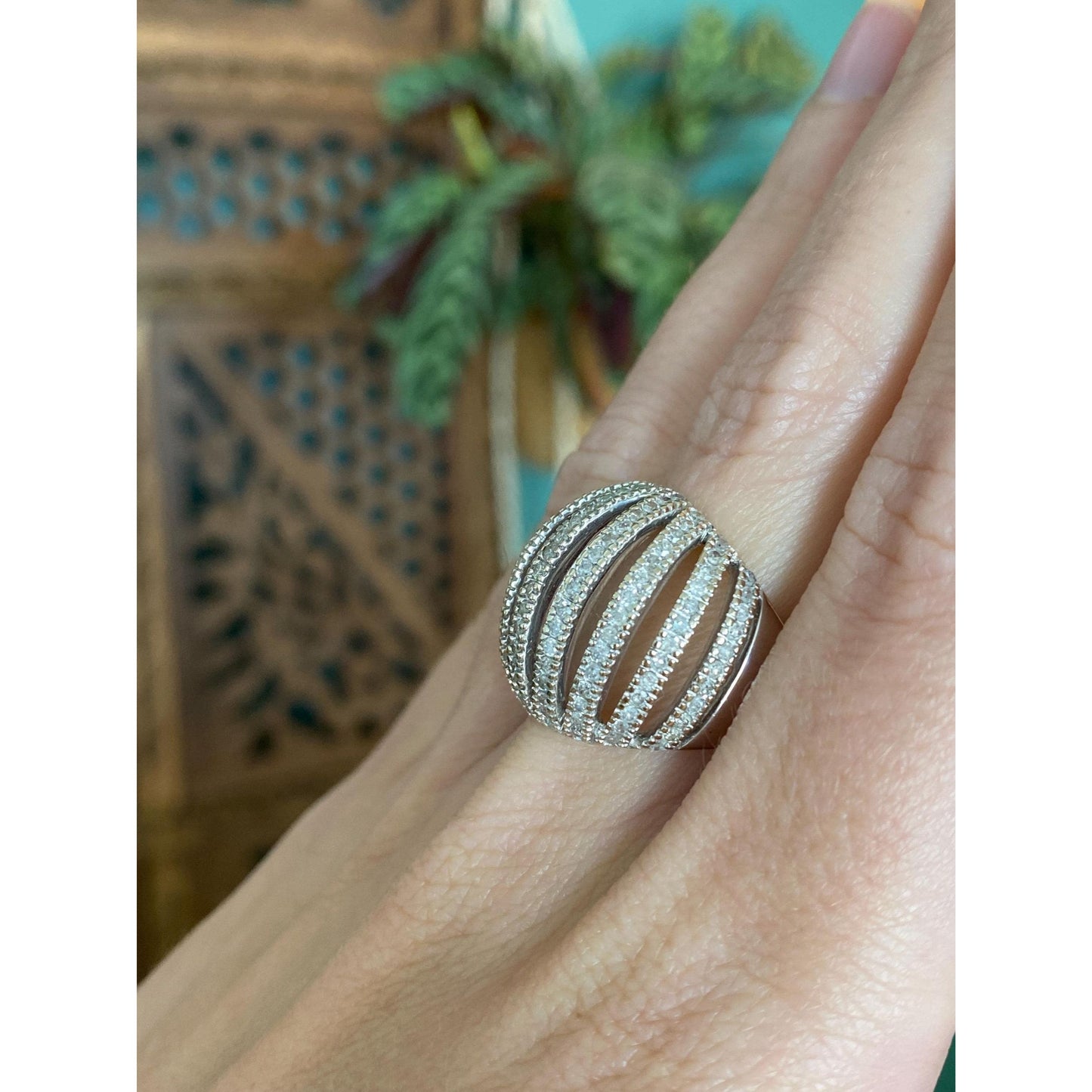 Vintage Solid 18k White Gold Diamond Domed Ring - Size 7