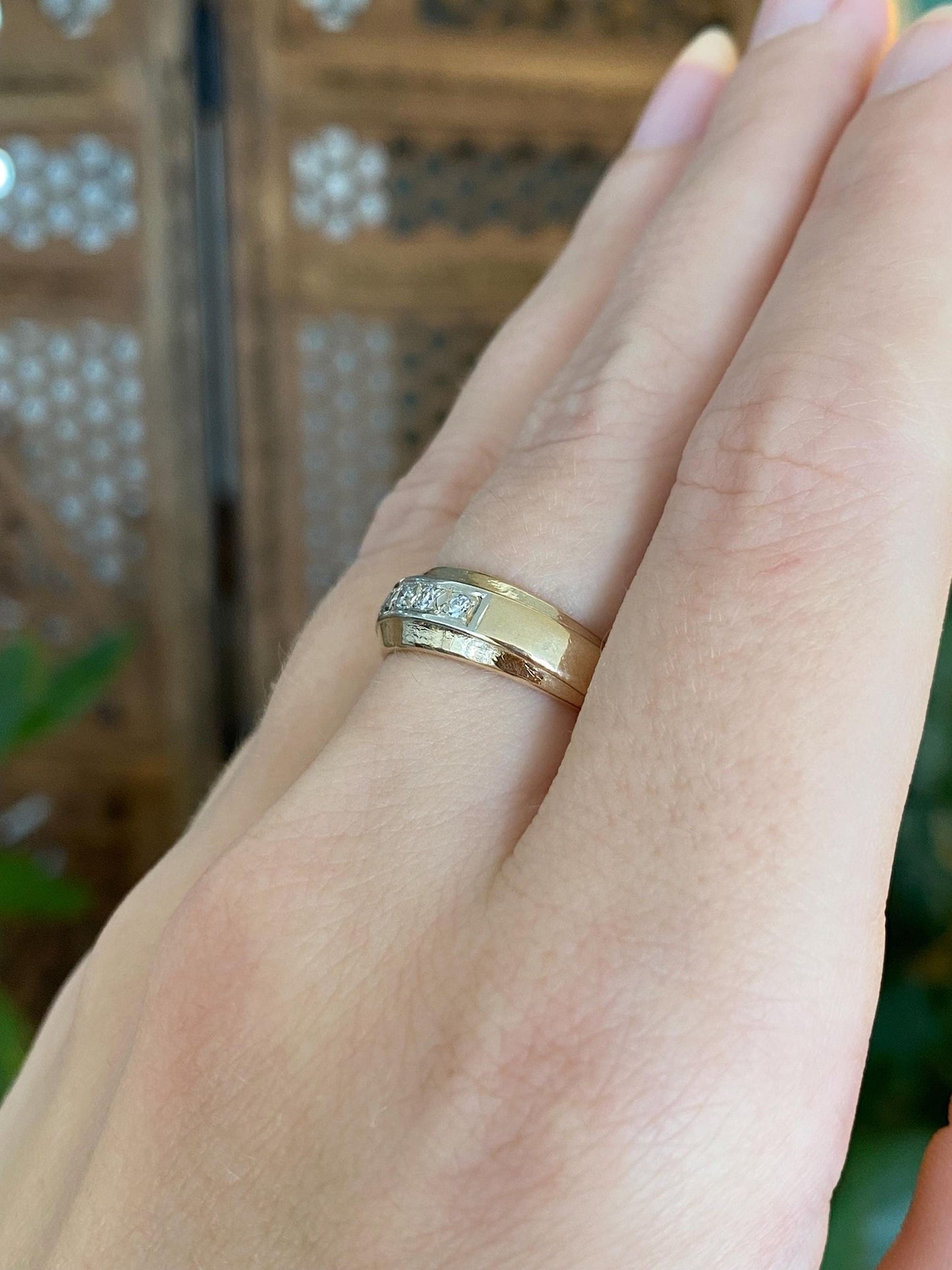 Vintage Solid 14k White & Yellow Gold Diamond Ring Band - Size 6.25