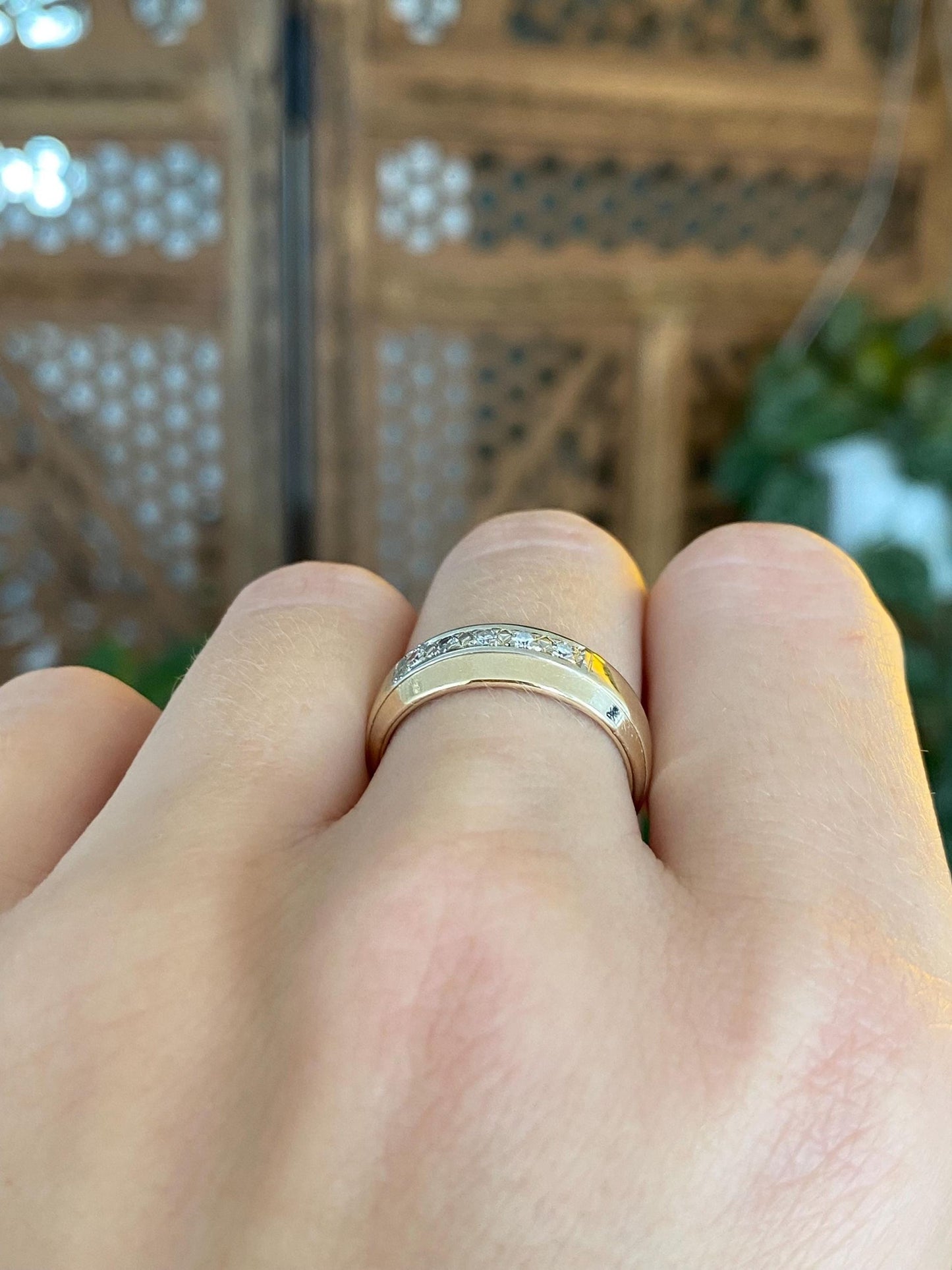 Vintage Solid 14k White & Yellow Gold Diamond Ring Band - Size 6.25