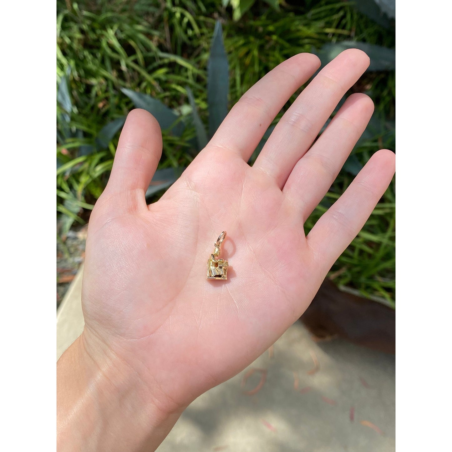 Vintage Solid 18k Yellow Gold Scriber Charm