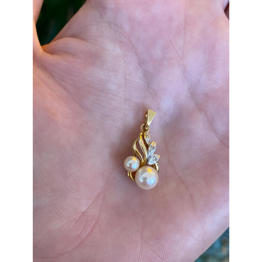 Vintage Solid 18k White & Yellow Gold Diamond Pearls Charm