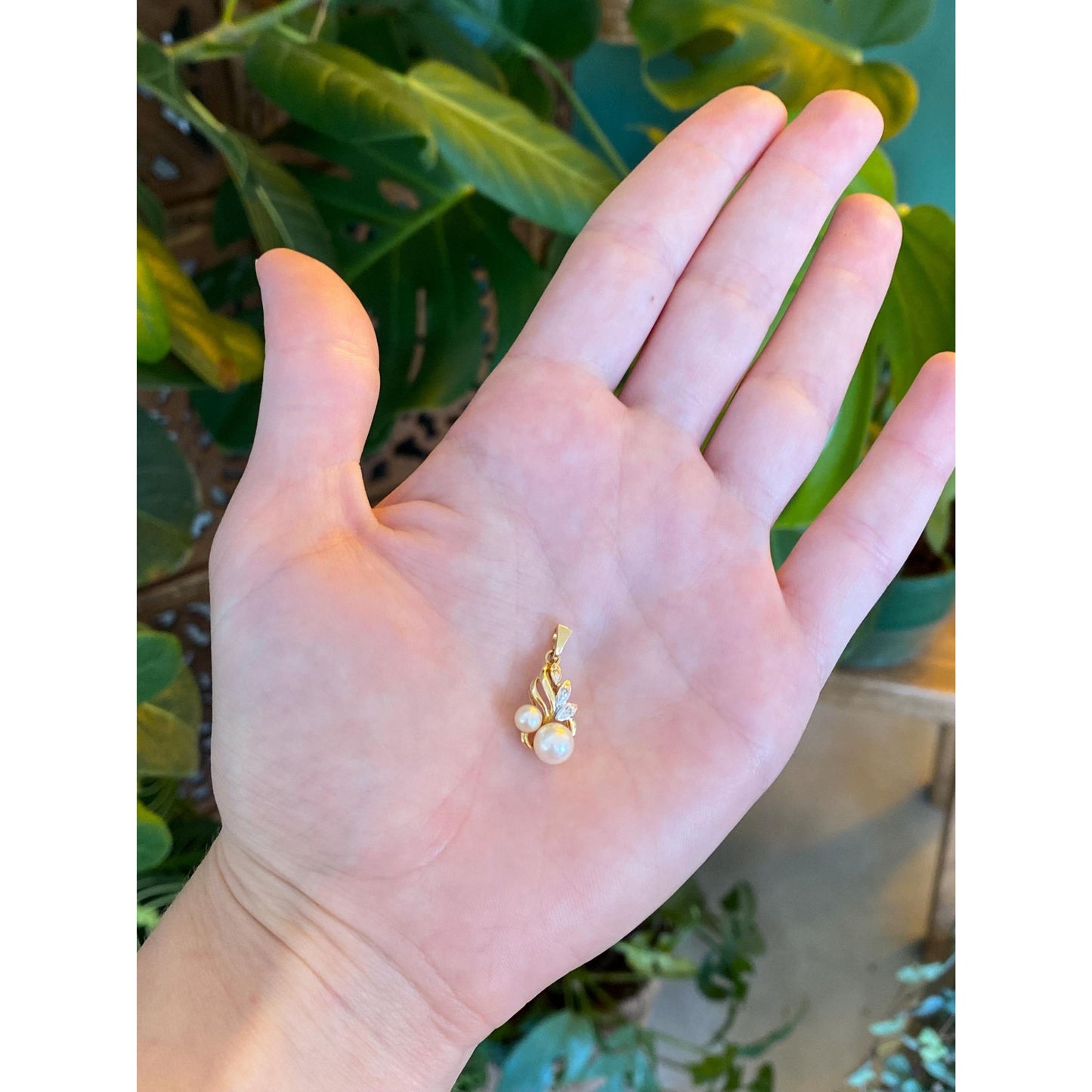 Vintage Solid 18k White & Yellow Gold Diamond Pearls Charm