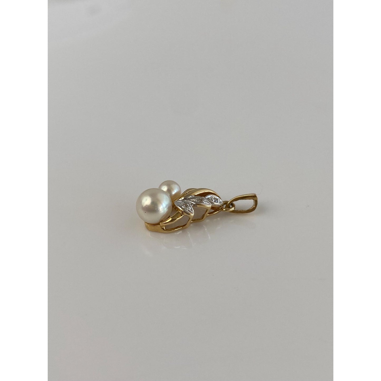 Vintage Solid 18k White & Yellow Gold Diamond Pearls Charm