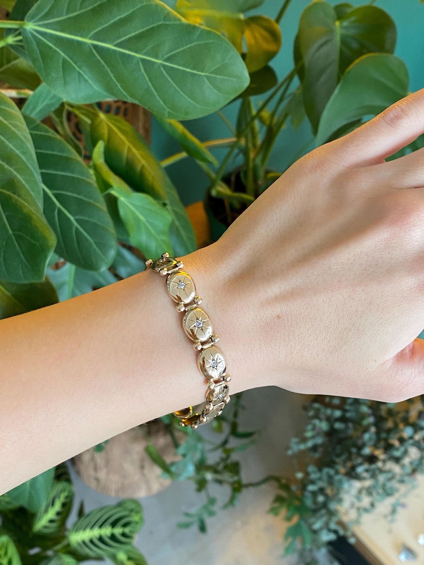 Vintage Solid 10k Yellow Gold Star Set Diamond Link Bracelet - 7.5 inches