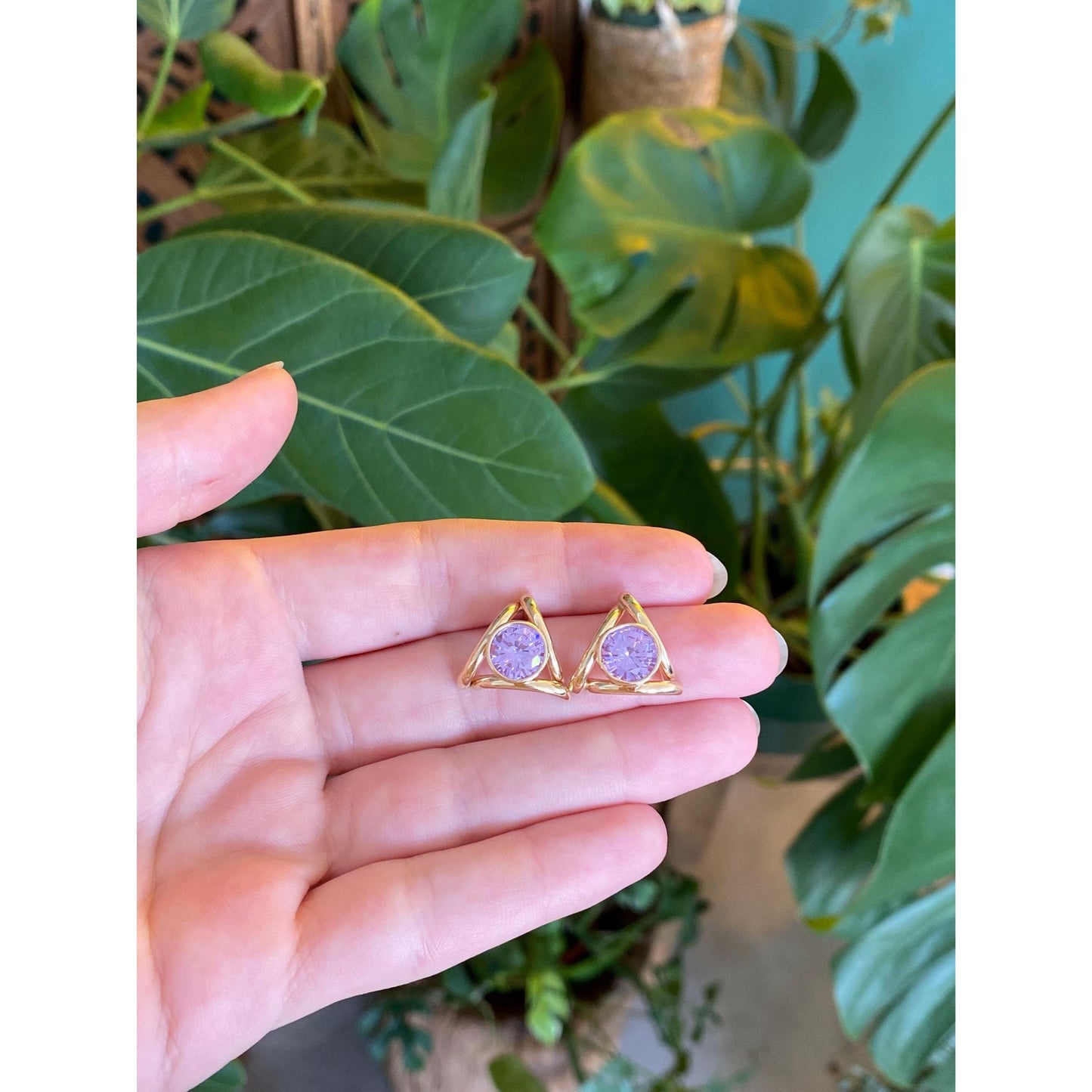 Vintage 14k Yellow Gold Purple Cubic Zirconia Triangle Stud Earrings