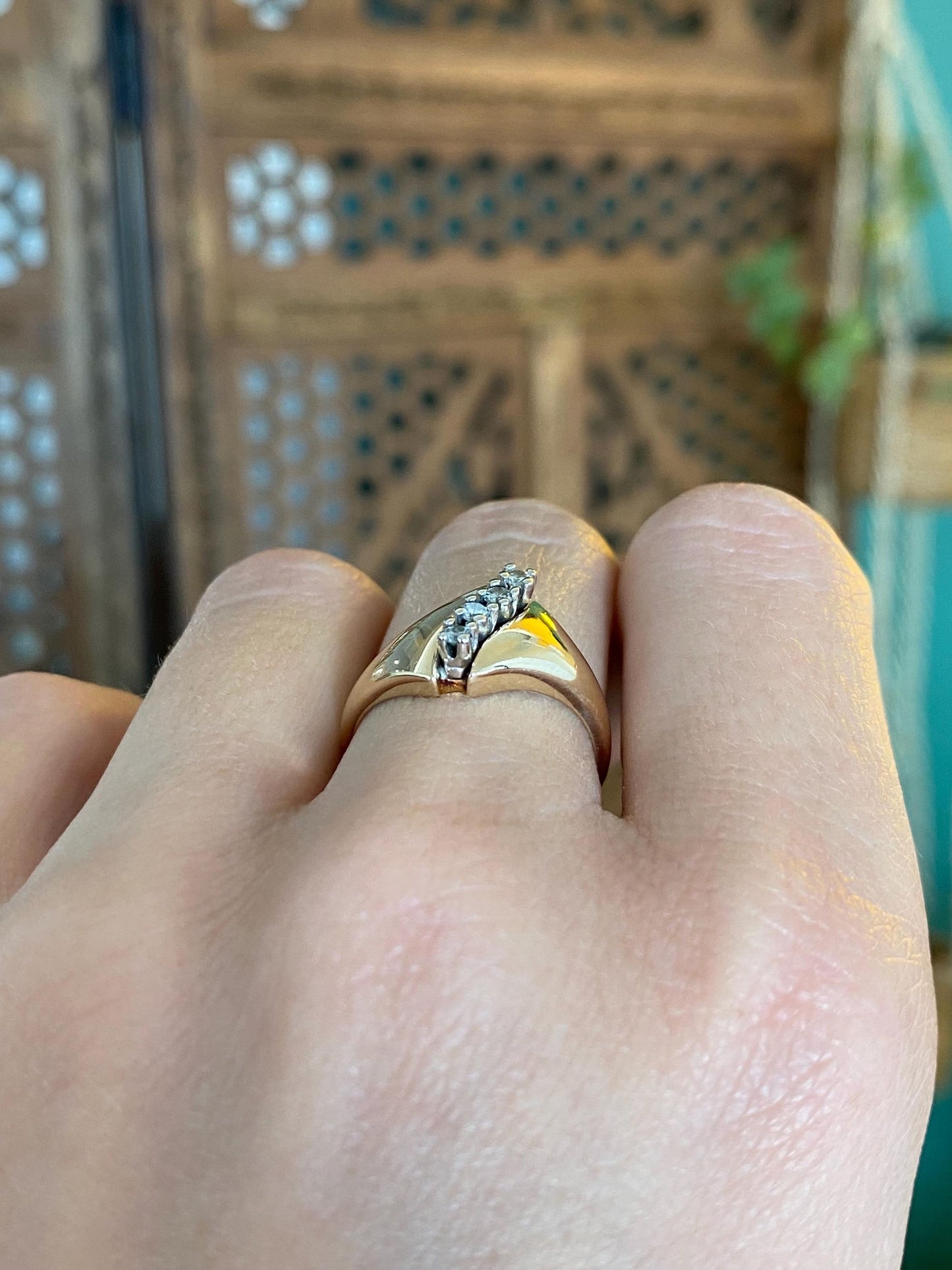 Vintage Solid 14k White & Yellow Gold Diamonds Ring - Size 6.5