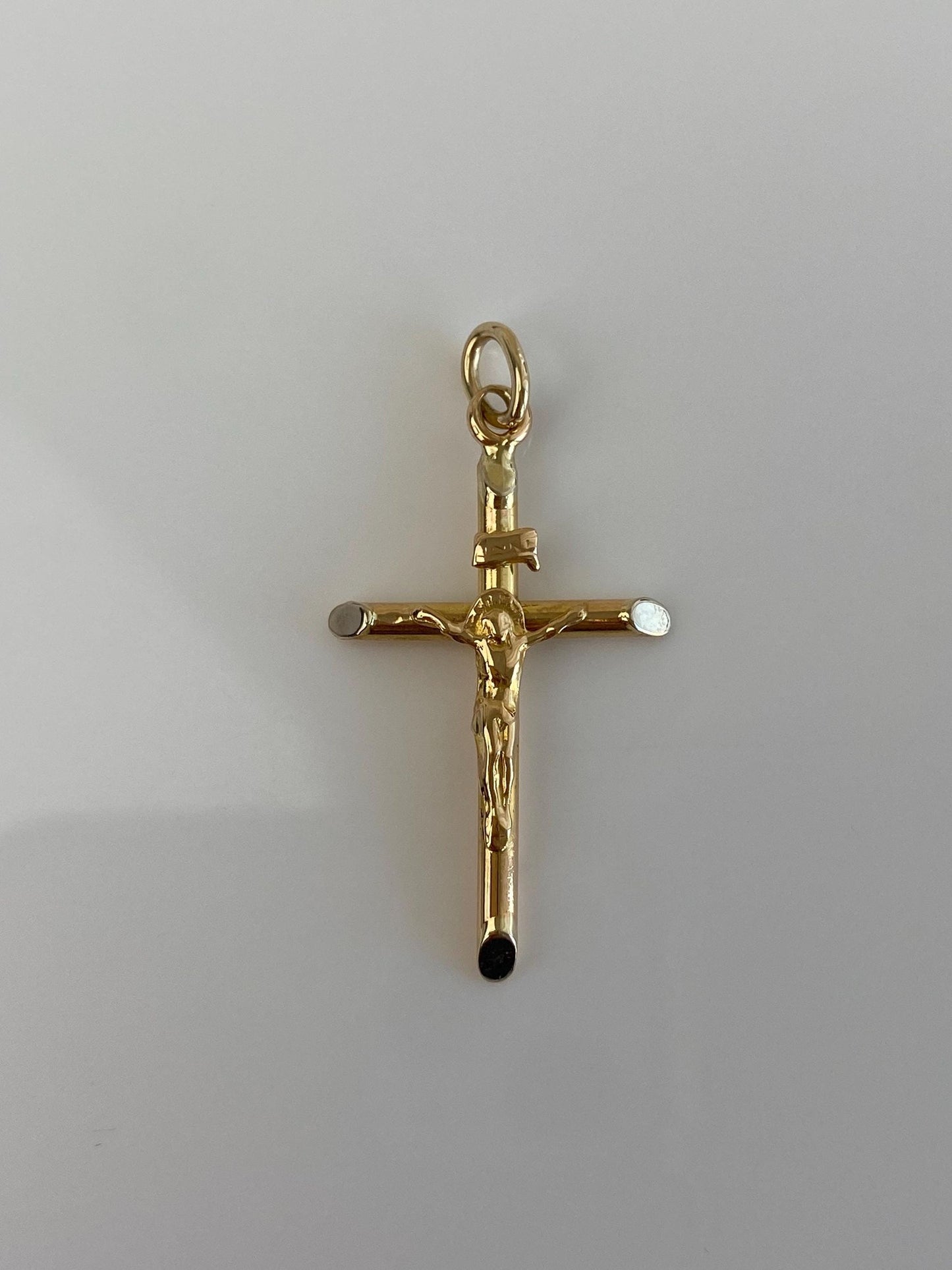 Vintage 18k Yellow Gold Crucifix Cross Charm