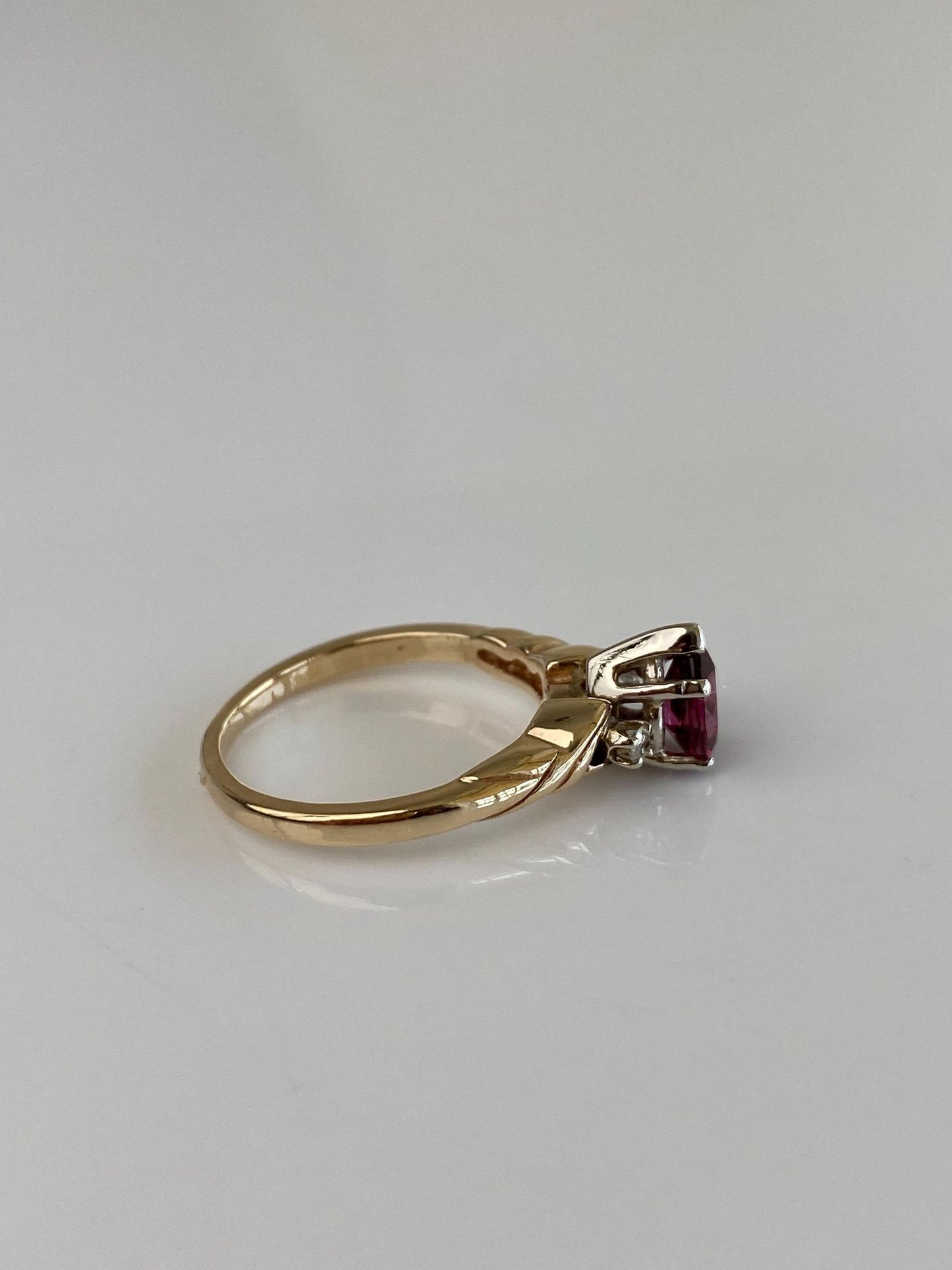 Vintage Solid 14k White & Yellow Gold Pink Tourmaline Diamond Ring - Size 6.25