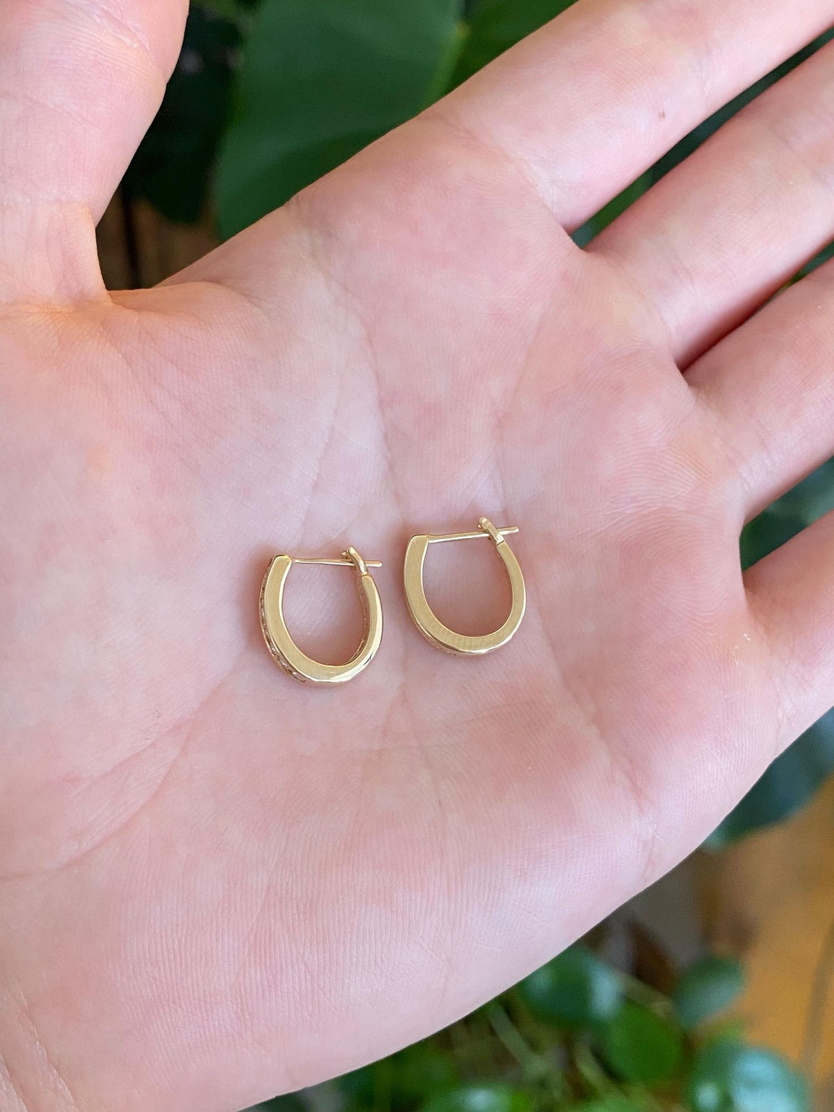 Vintage Solid 14k Yellow Gold Diamond Oval Hoop Earrings