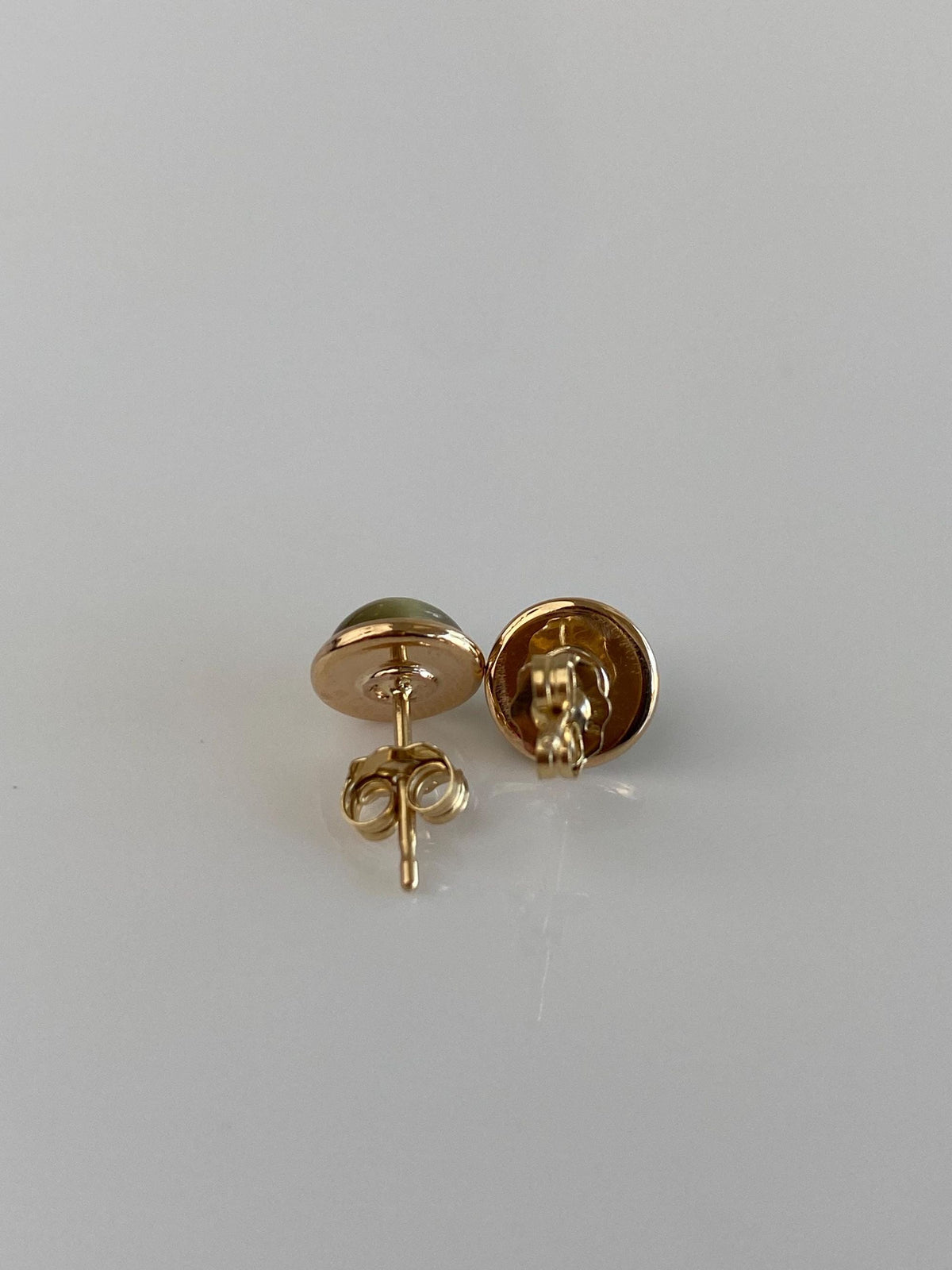 Vintage Solid 14k Yellow Gold Tigers Eye Stud Earrings