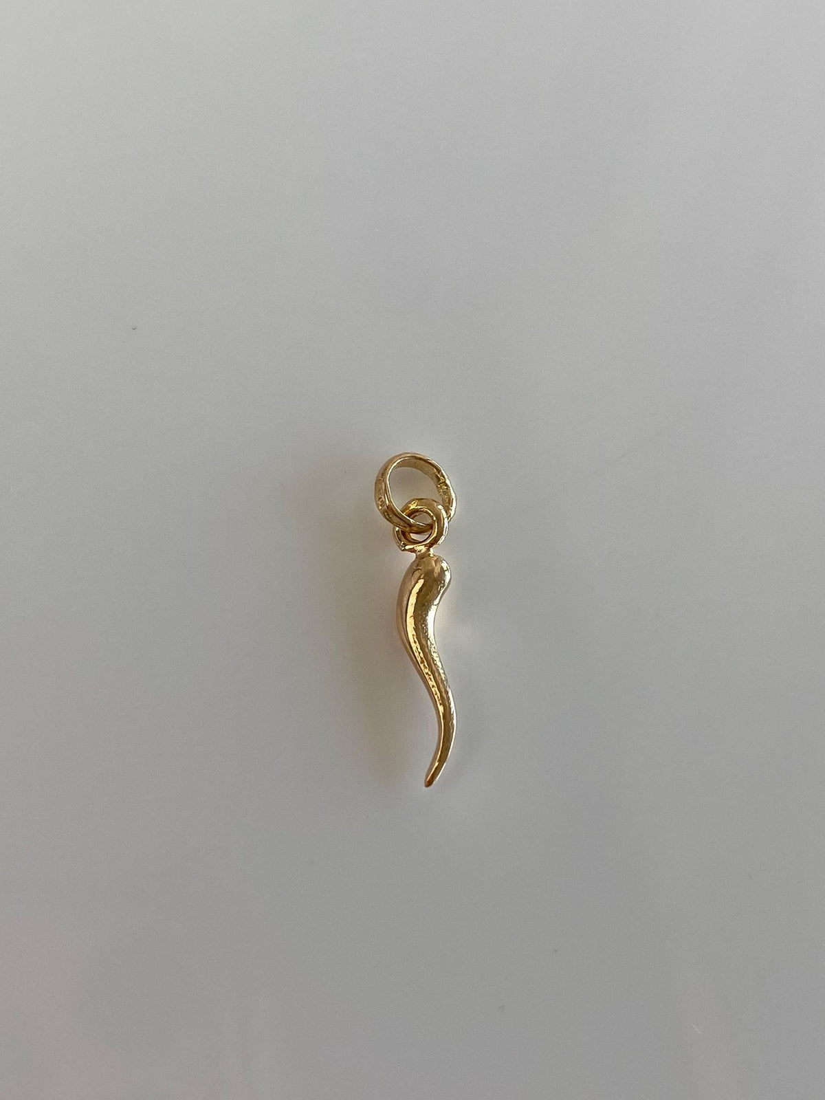 Vintage 18k Yellow Gold Tiny Italian Horn Charm