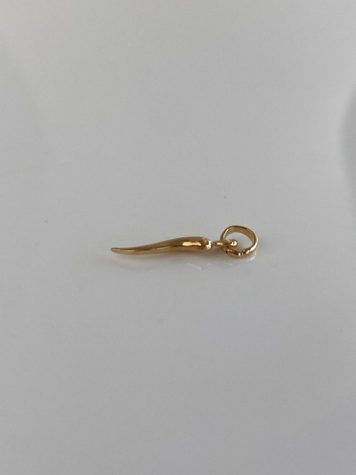 Vintage 18k Yellow Gold Tiny Italian Horn Charm