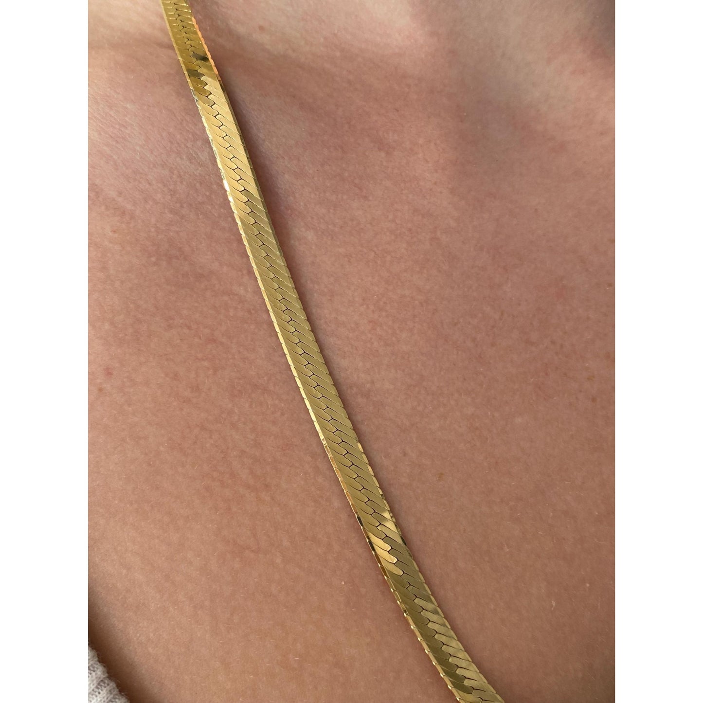 Vintage Solid 14k Yellow Gold Herringbone Chain Necklace - 24 inches