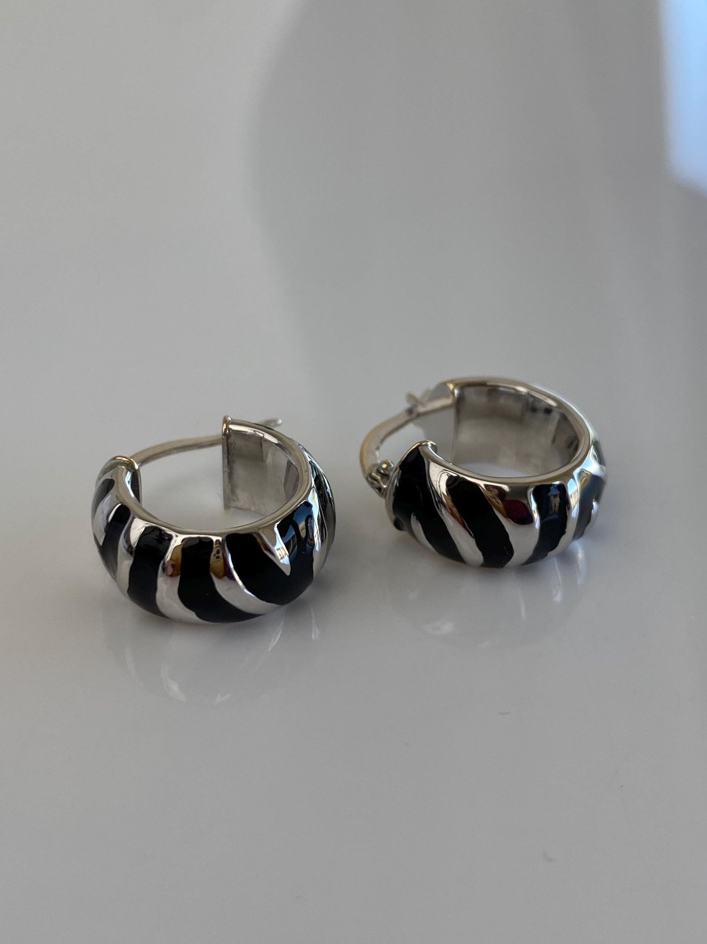 Vintage 14k White Gold Black Enamel Zebra Print Hoop Earrings