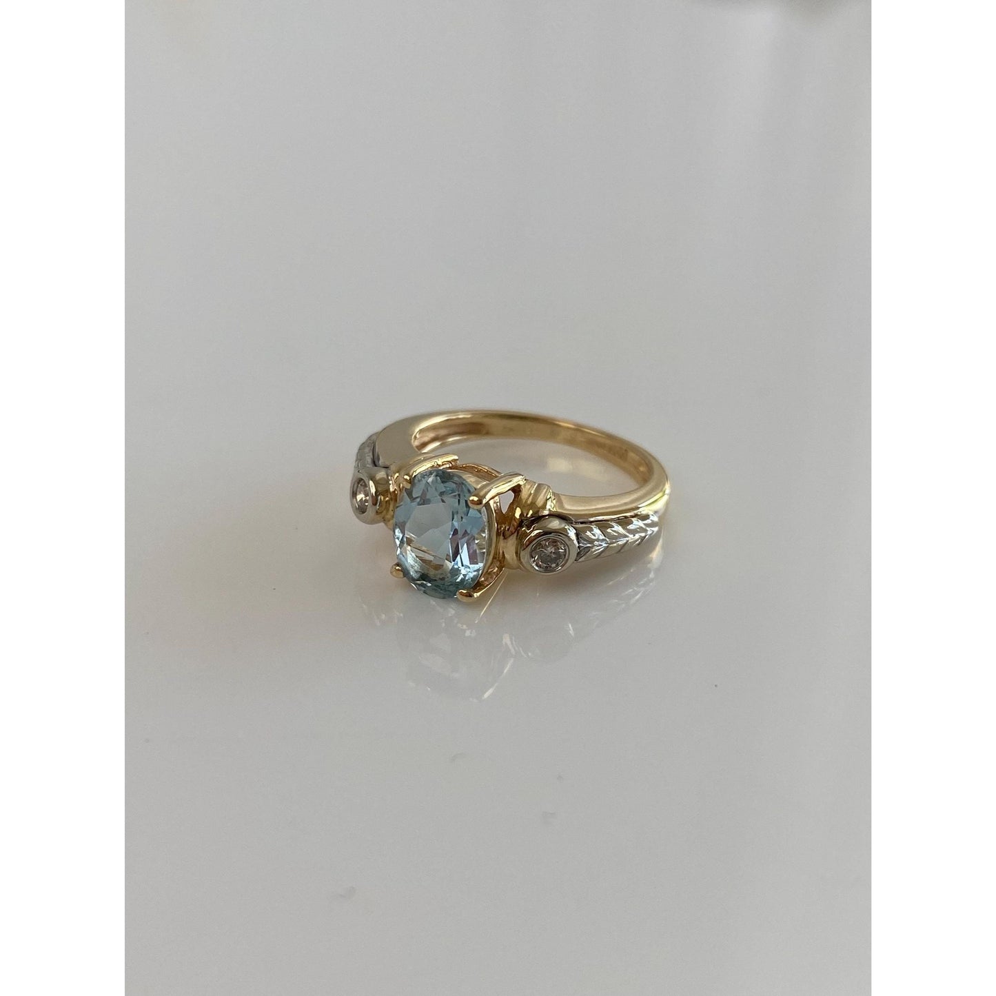 Vintage Solid 14k White & Yellow Gold Diamond Aquamarine Ring - Size 4.25