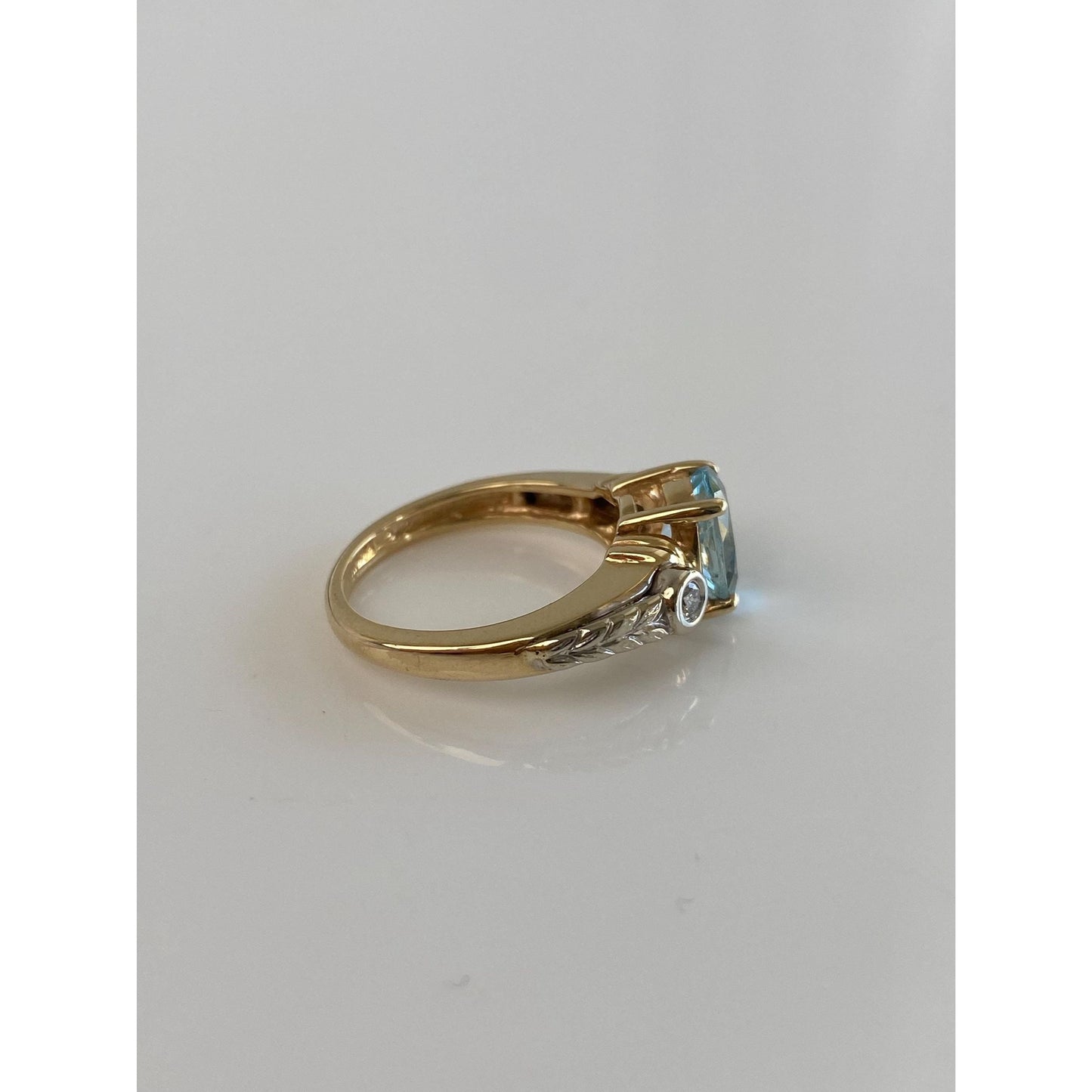 Vintage Solid 14k White & Yellow Gold Diamond Aquamarine Ring - Size 4.25