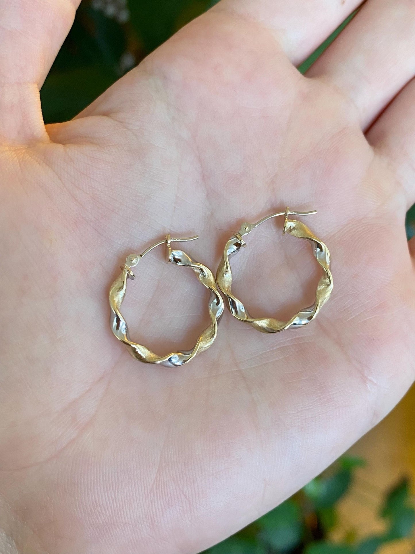 Vintage 14k White & Yellow Gold Twist Hoop Earrings
