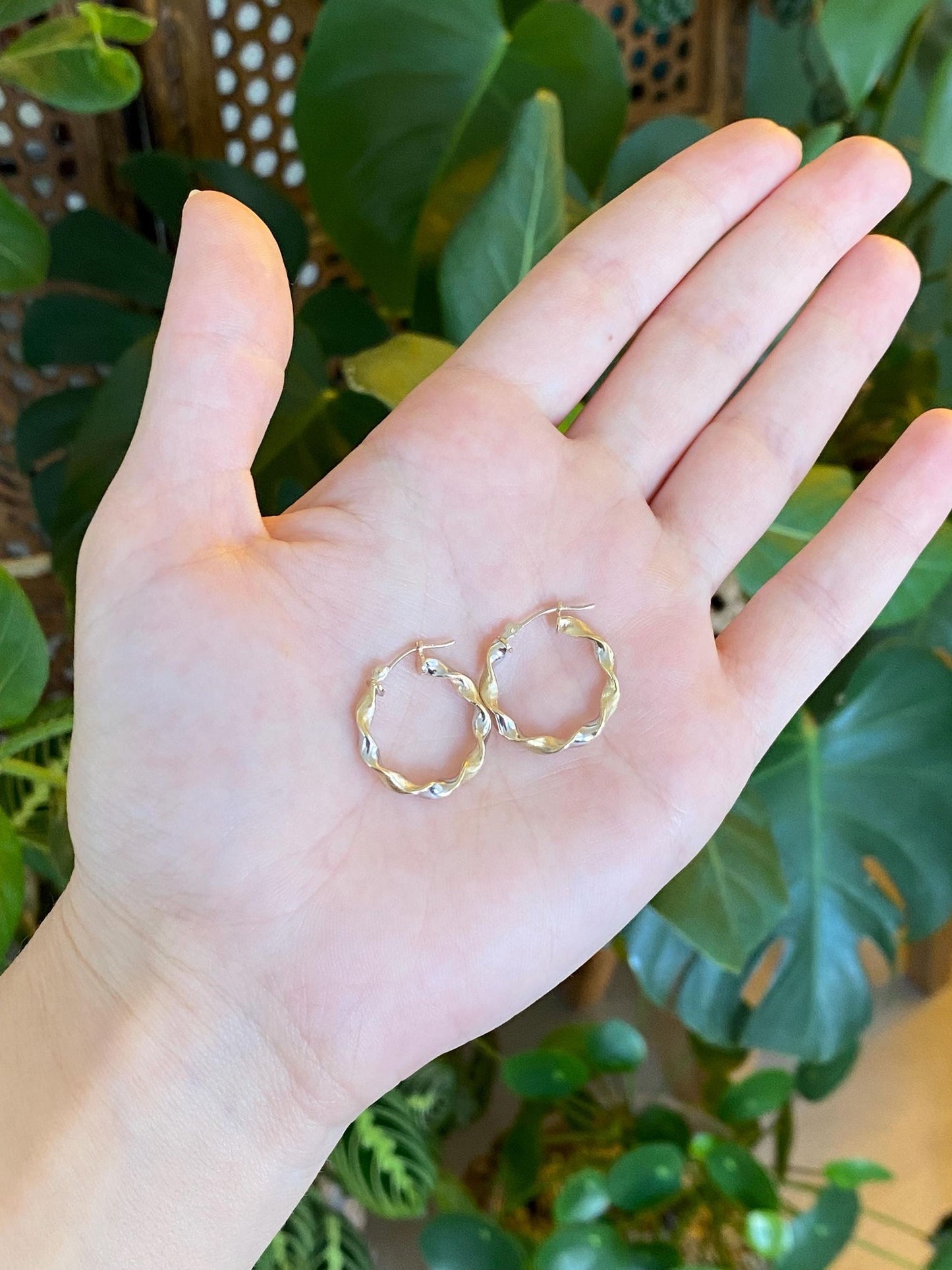 Vintage 14k White & Yellow Gold Twist Hoop Earrings
