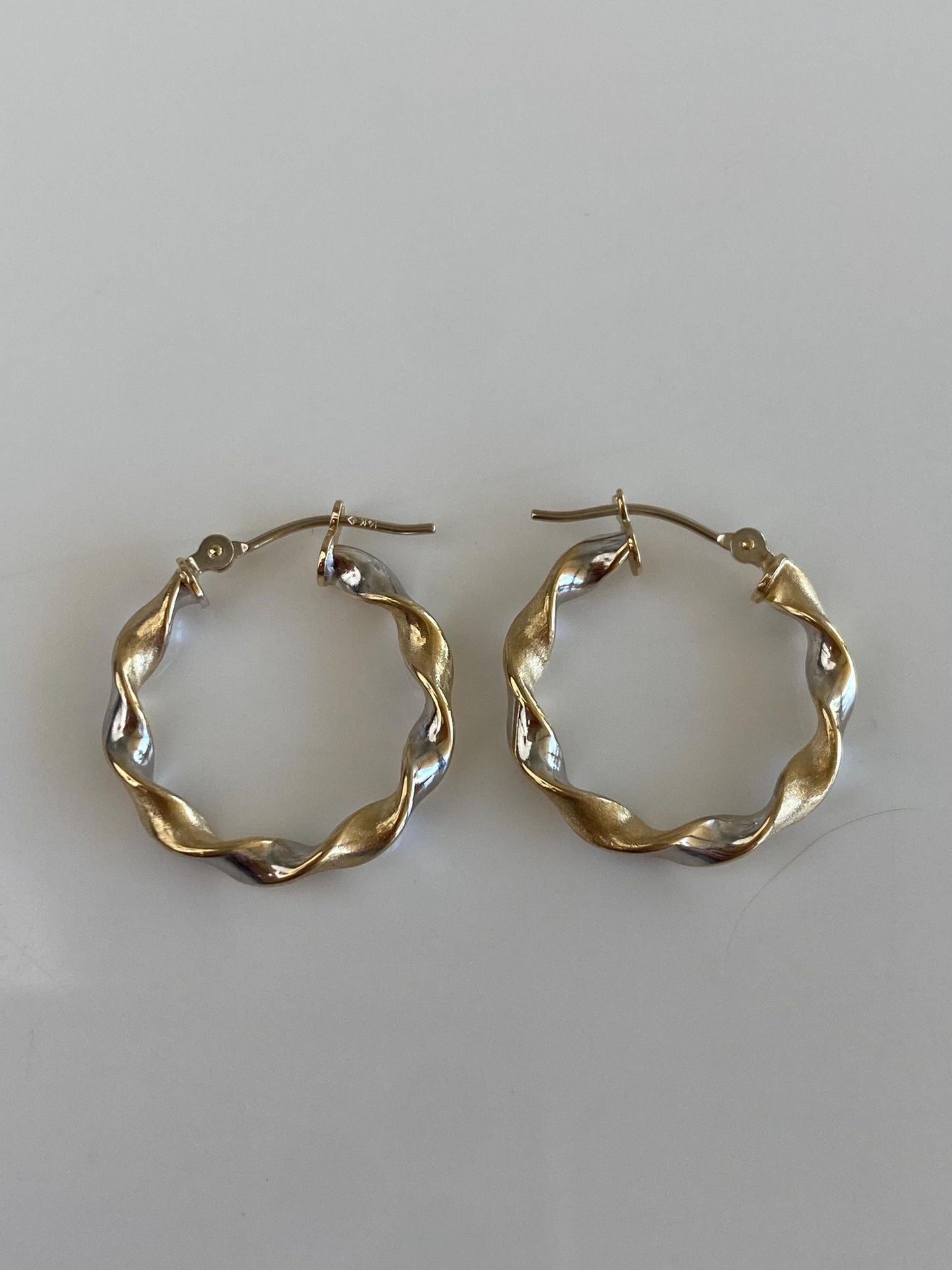 Vintage 14k White & Yellow Gold Twist Hoop Earrings
