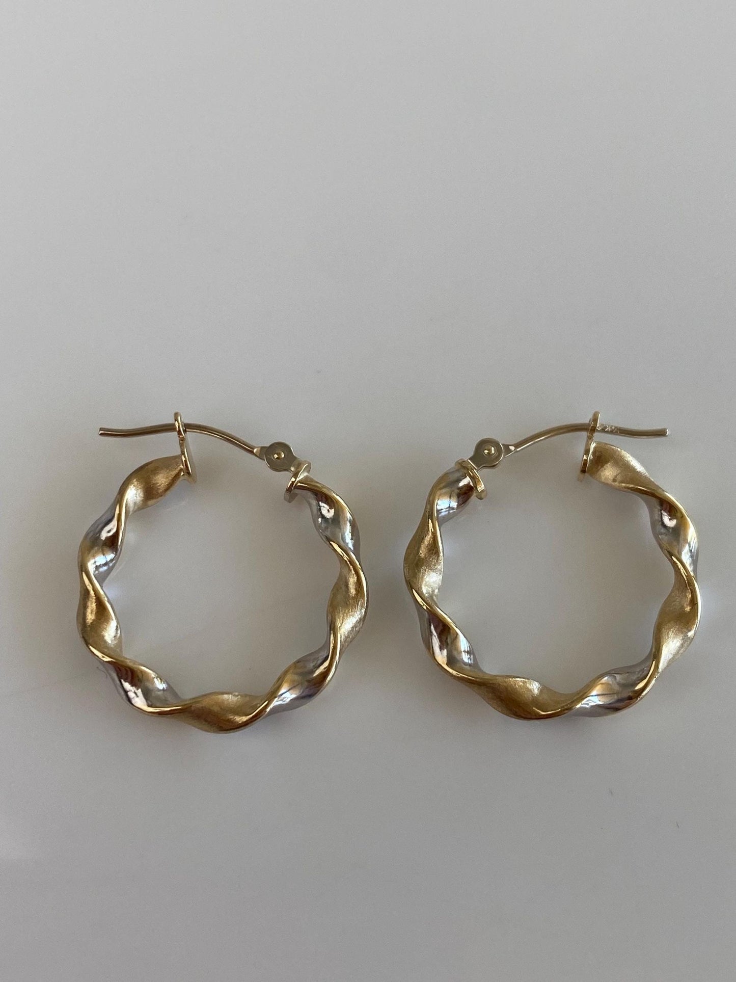 Vintage 14k White & Yellow Gold Twist Hoop Earrings