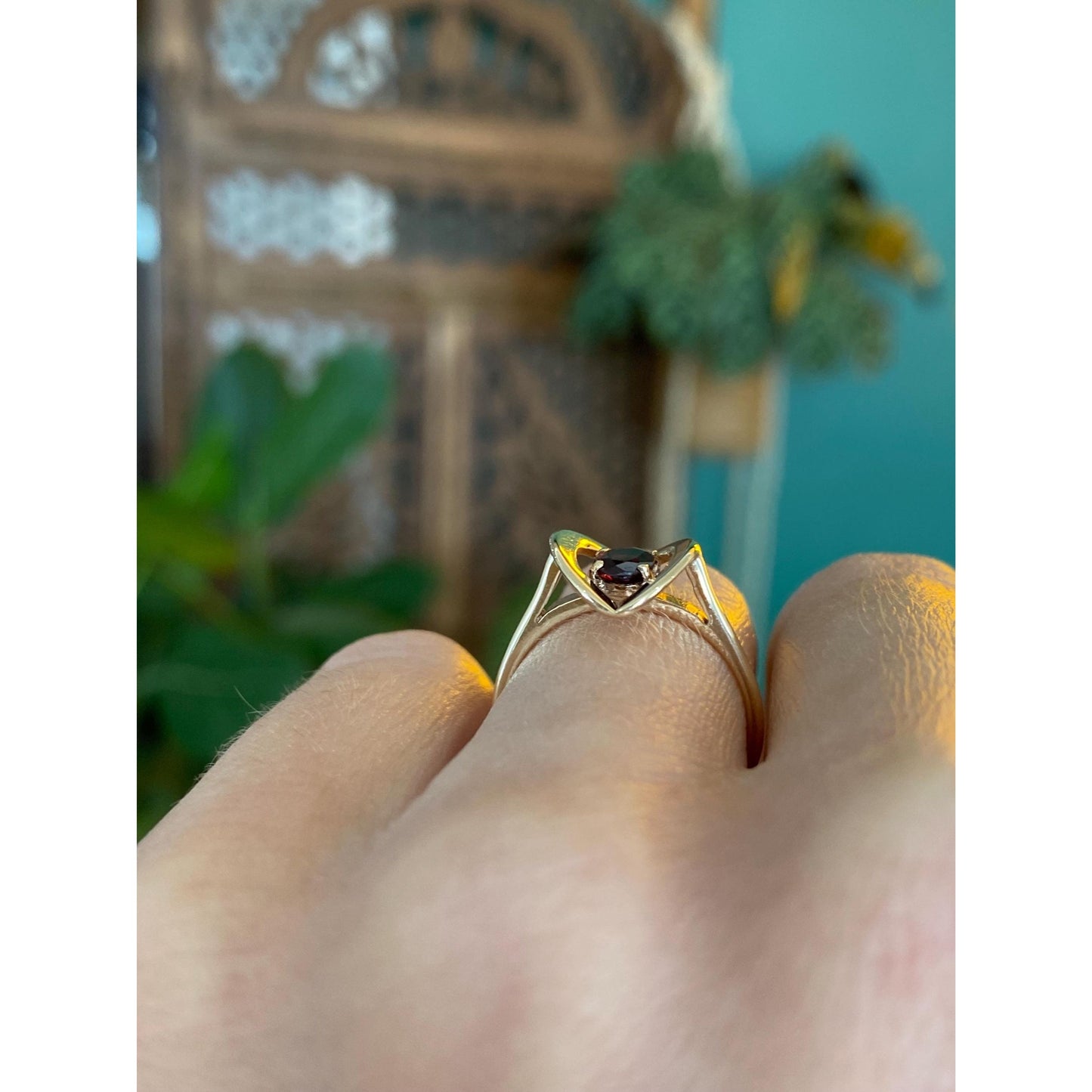 Vintage Solid 10k Yellow Gold Garnet Ring - Size 5.5