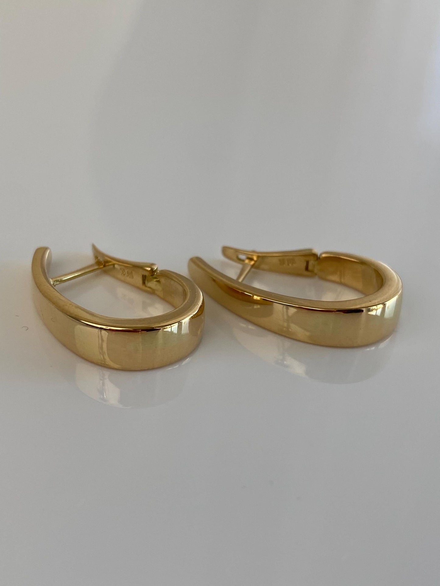 Vintage 18k Yellow Gold Drop Earrings