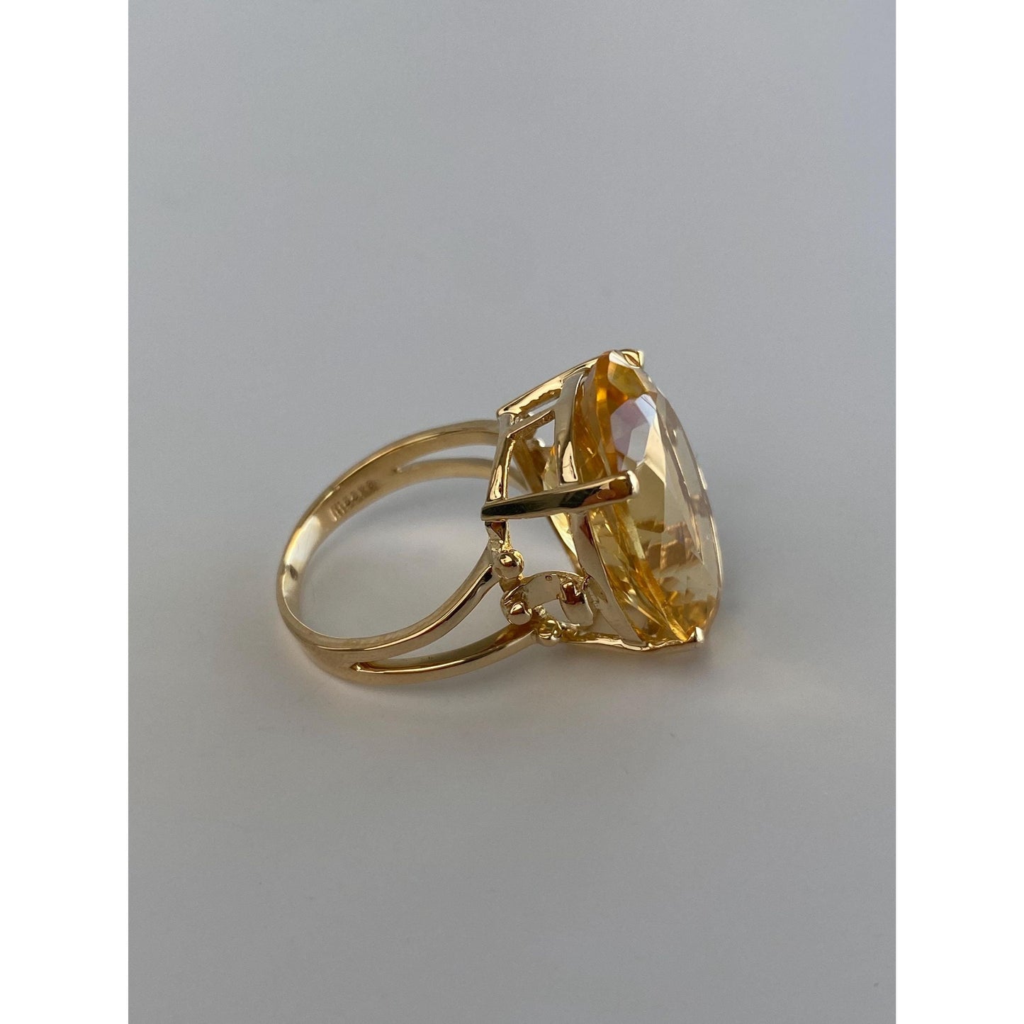 Vintage Solid 14k Yellow Gold Citrine Ring - Size 6