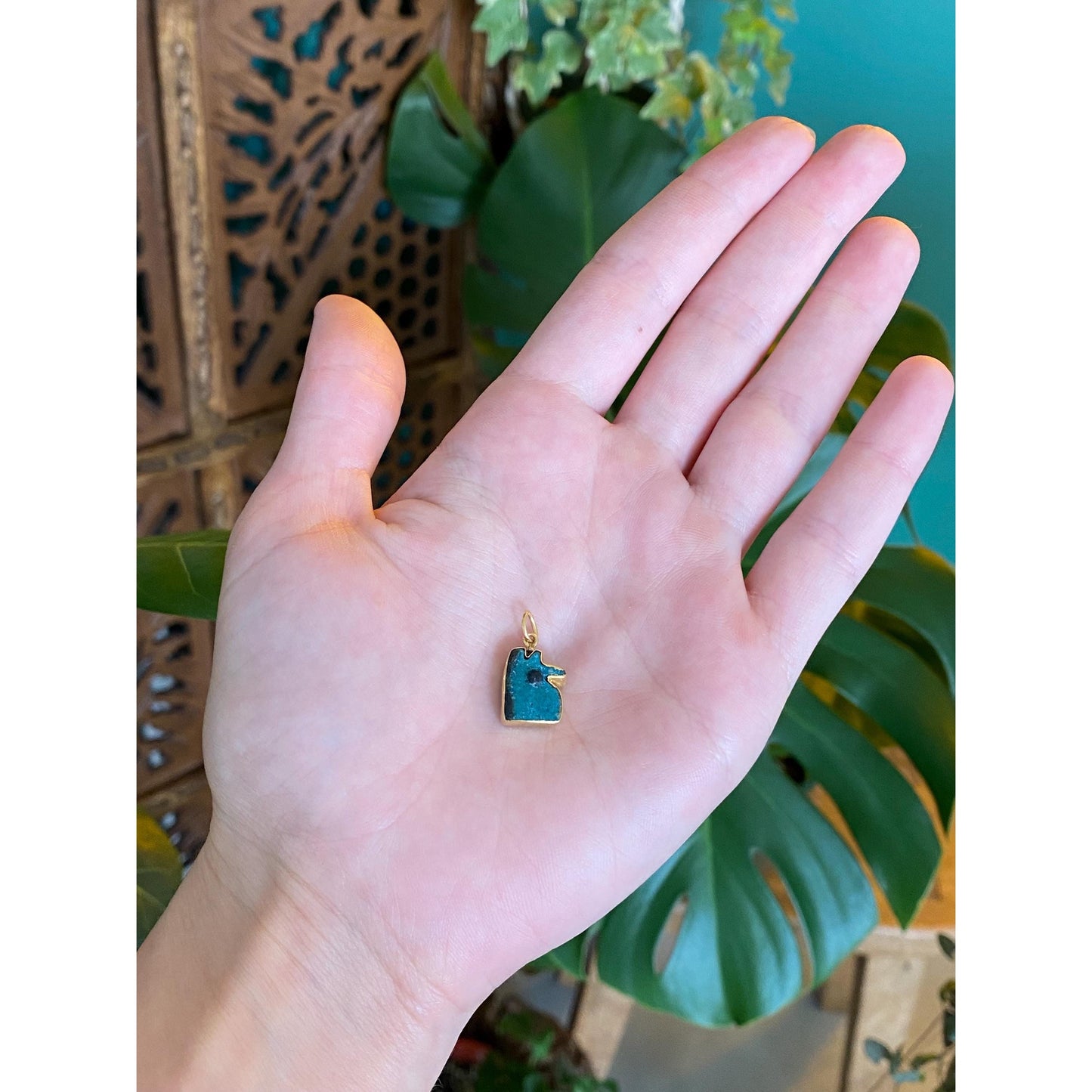 Vintage Solid 18k Yellow Gold Clay Charm