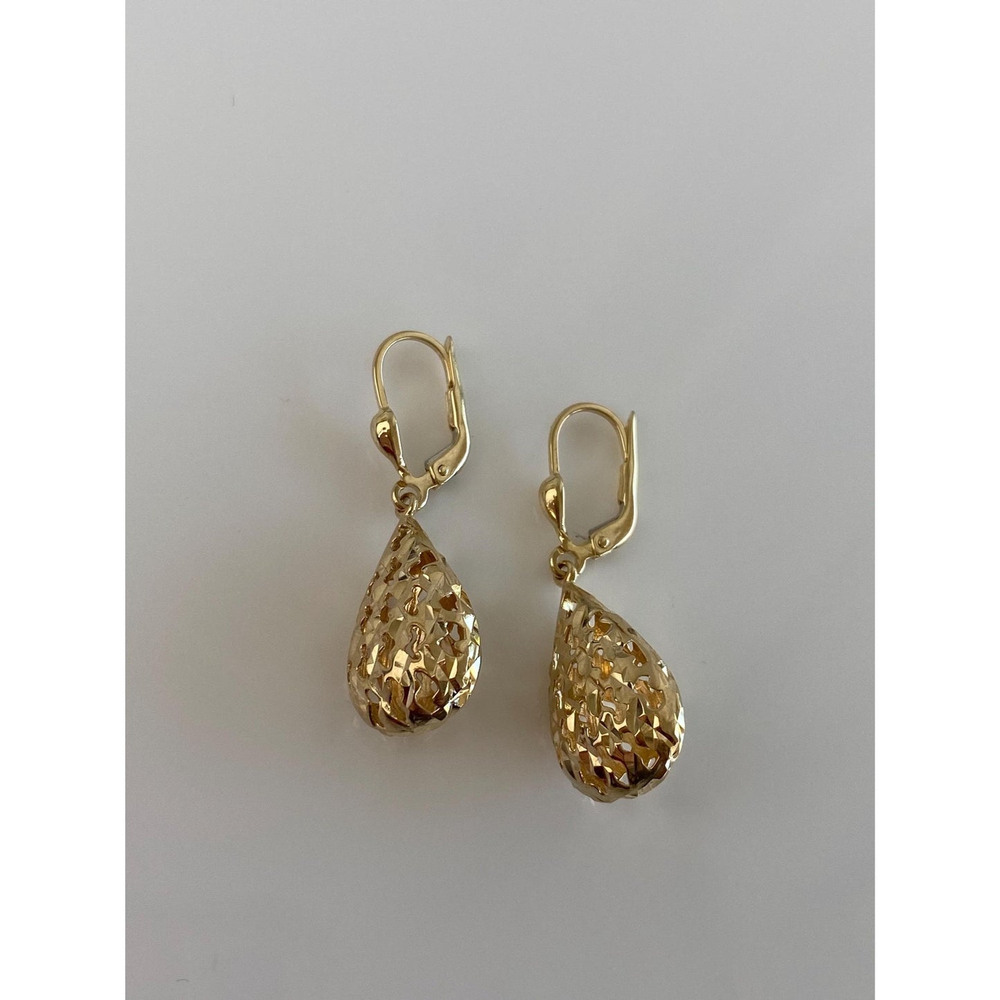 Vintage 14k Yellow Gold Filigree Dangle Earrings