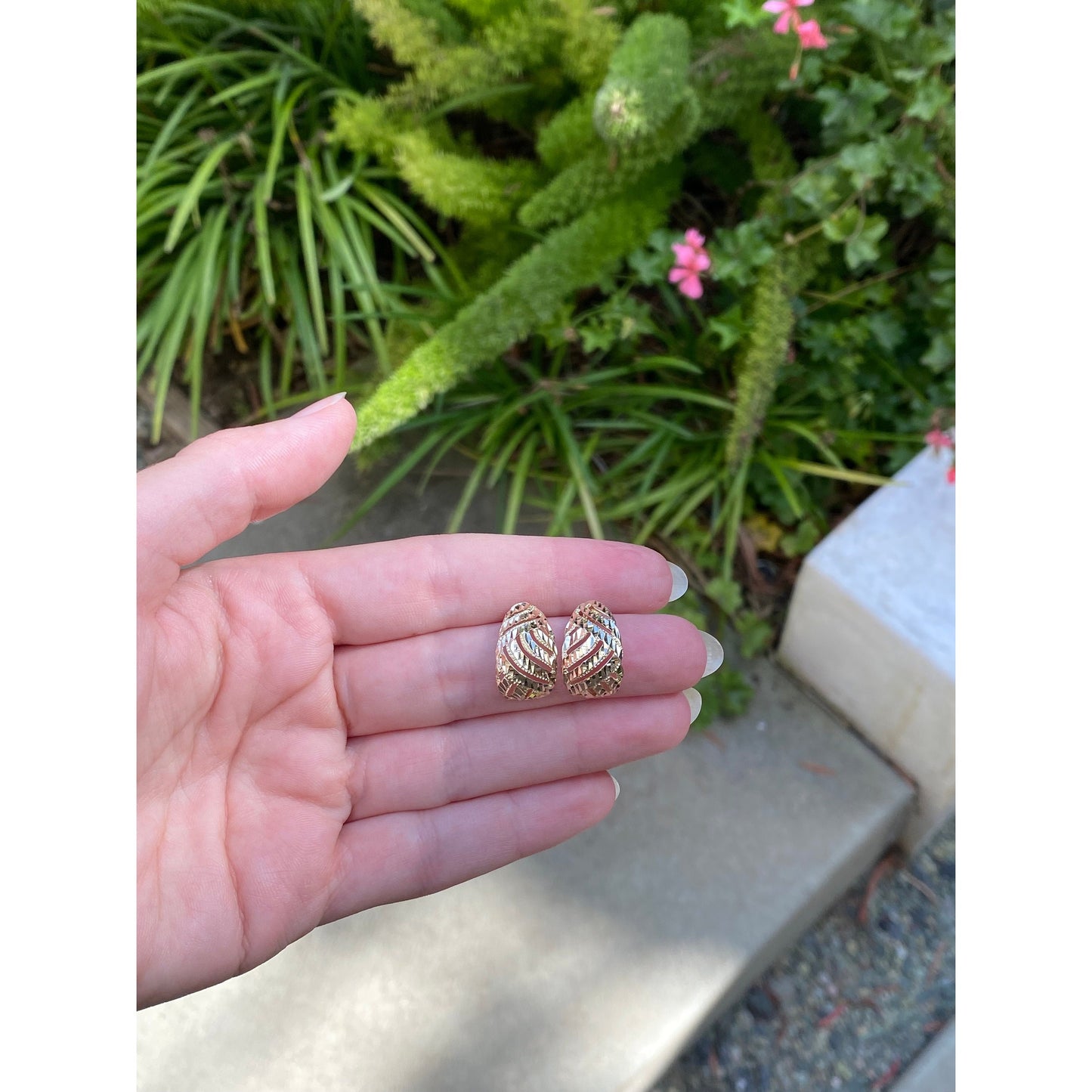 Vintage Solid 14k Yellow Gold Diamond Cut Half Hoop Earrings