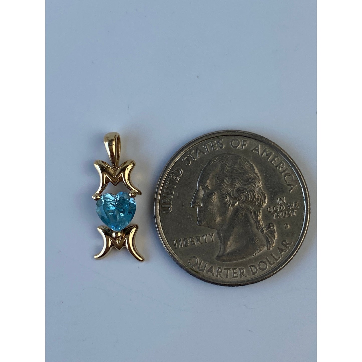 Vintage Solid 10k Yellow Gold Aquamarine 'Mom' Charm