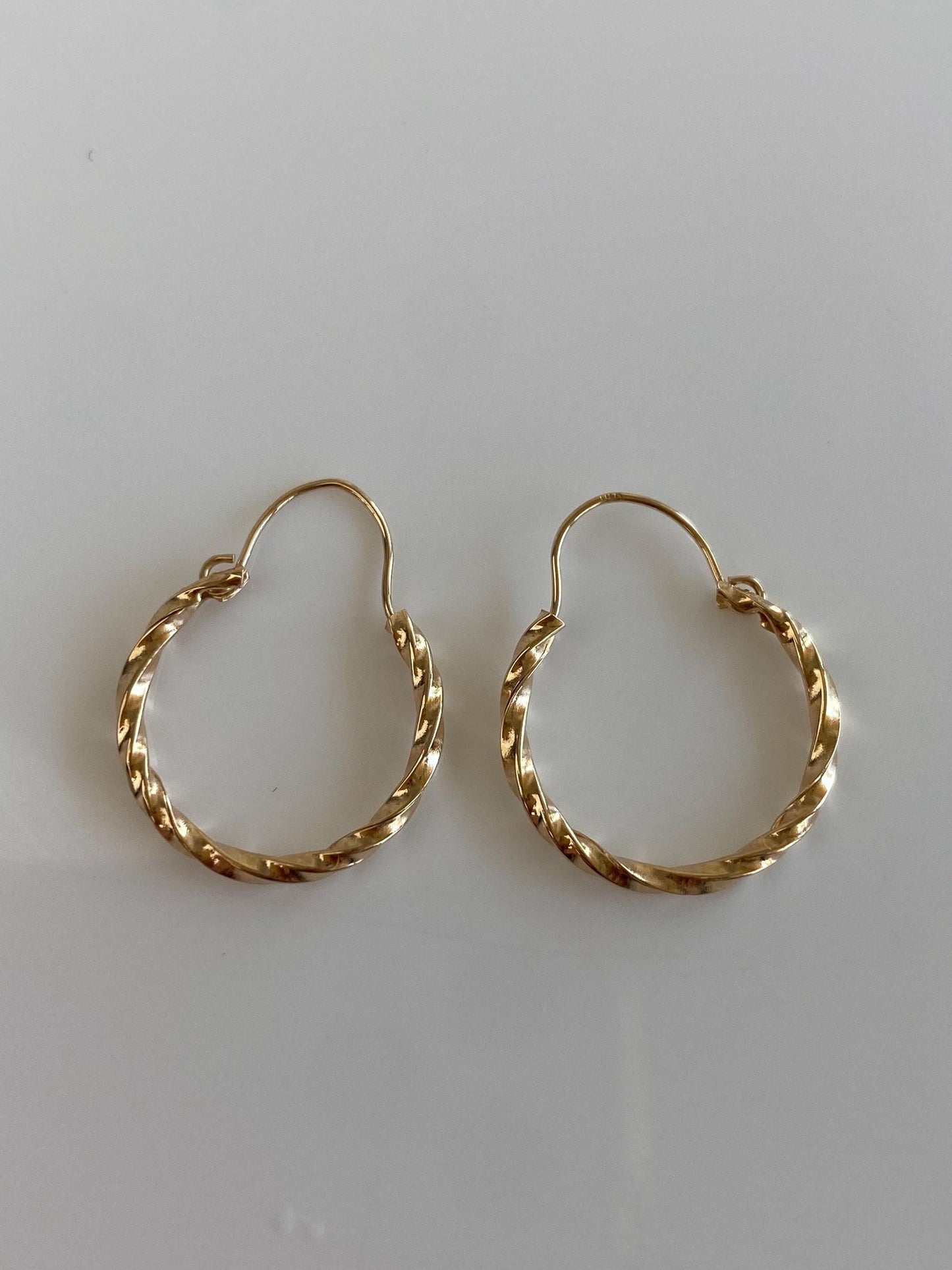 Vintage 14k Yellow Gold Twist Hoop Earrings