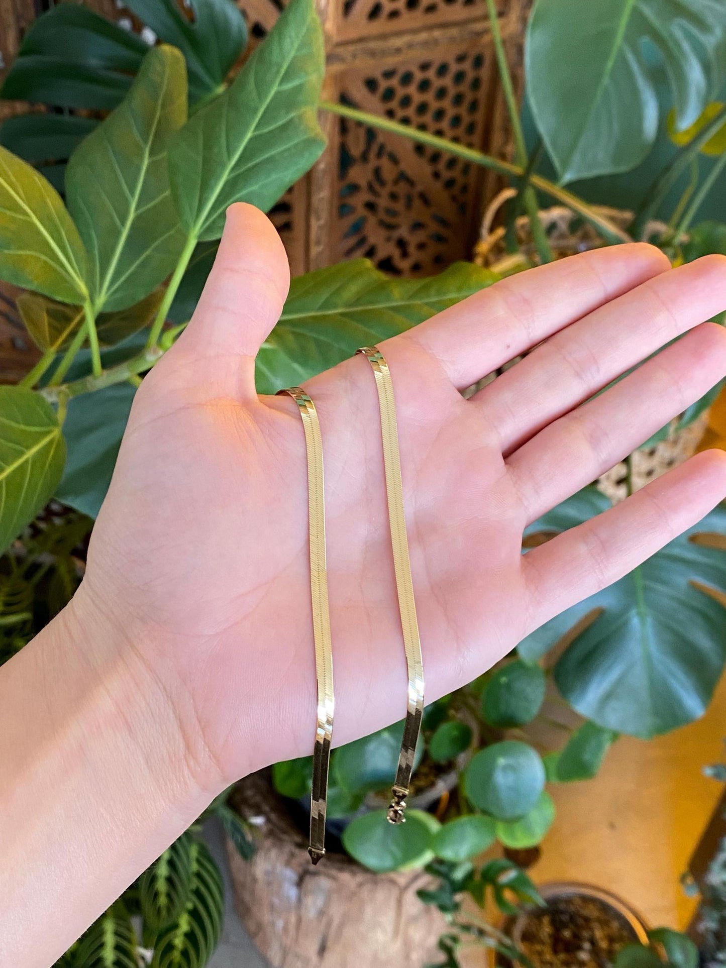 Vintage Solid 14k Yellow Gold Herringbone Chain Necklace - 18.25 inches