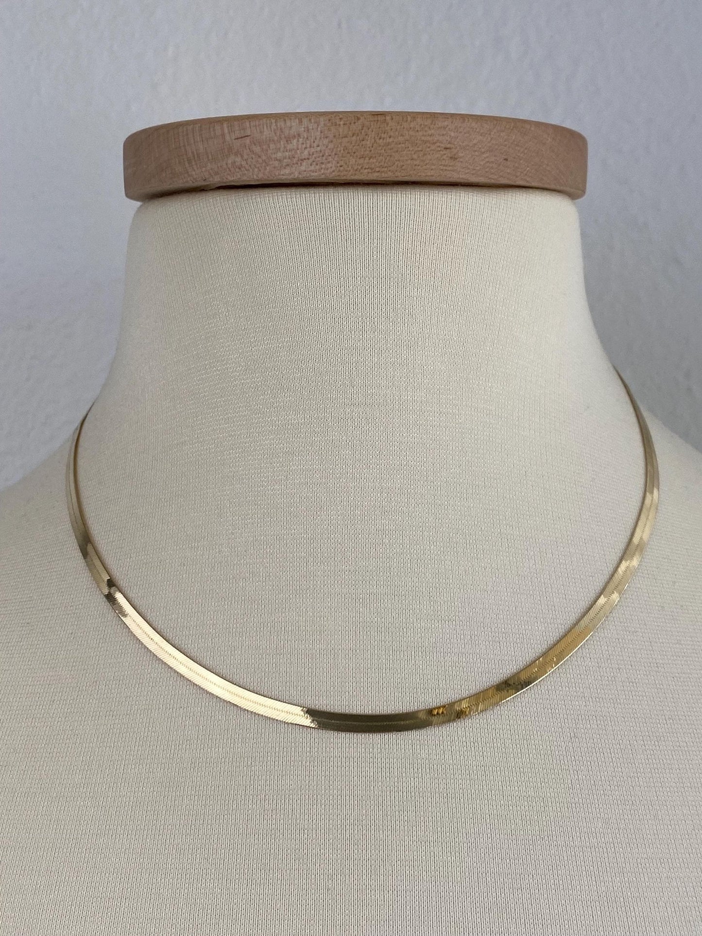 Vintage Solid 14k Yellow Gold Herringbone Chain Necklace - 18.25 inches