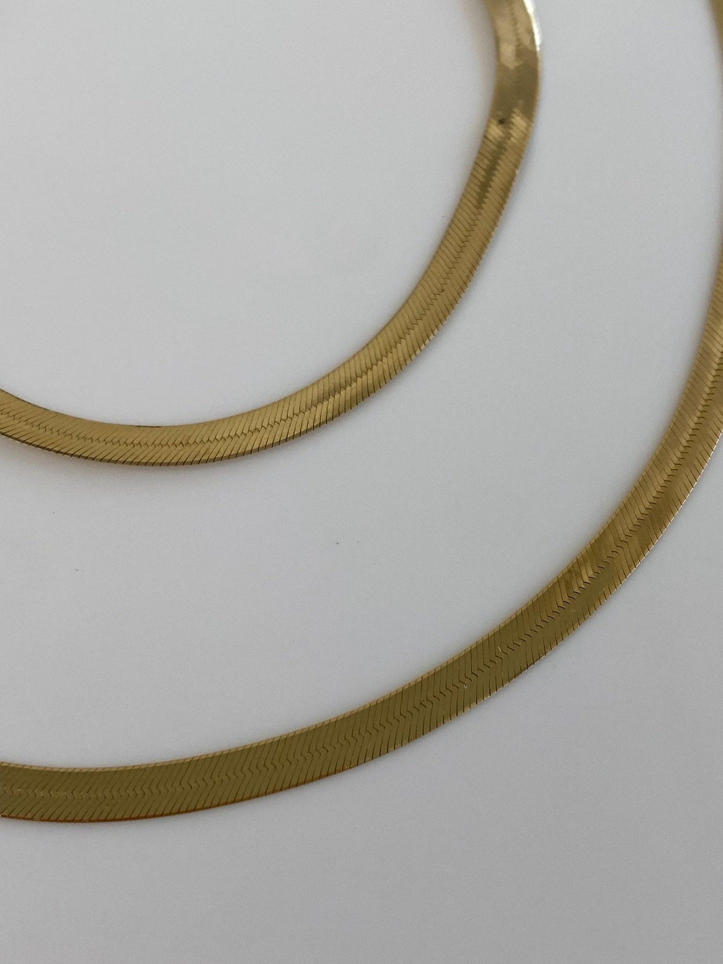 Vintage Solid 14k Yellow Gold Herringbone Chain Necklace - 18.25 inches