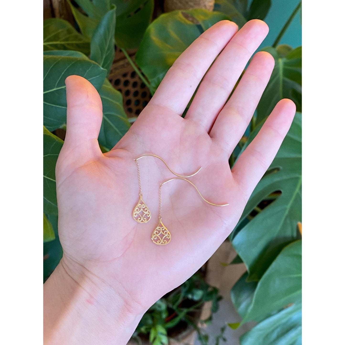 Vintage Solid 14k Yellow Gold Diamond Cut Filigree Threader Earrings