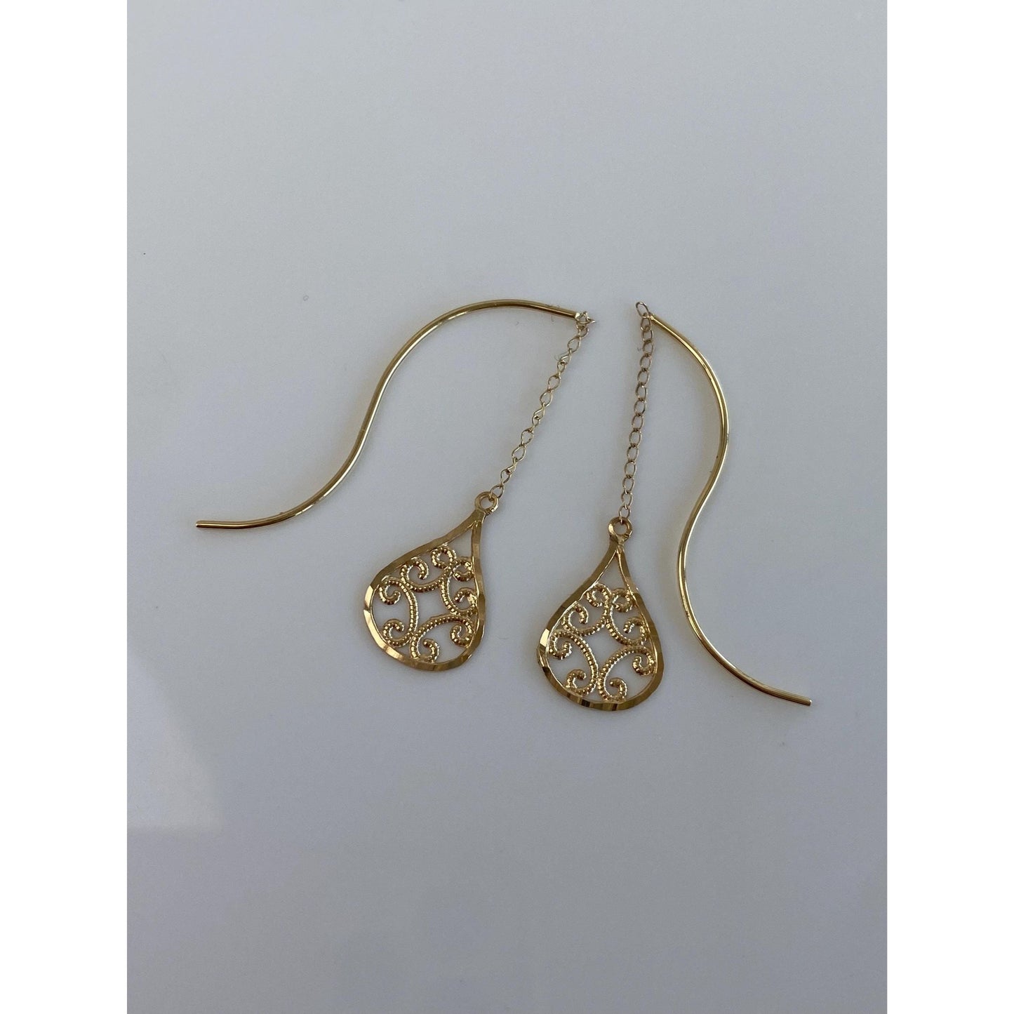 Vintage Solid 14k Yellow Gold Diamond Cut Filigree Threader Earrings