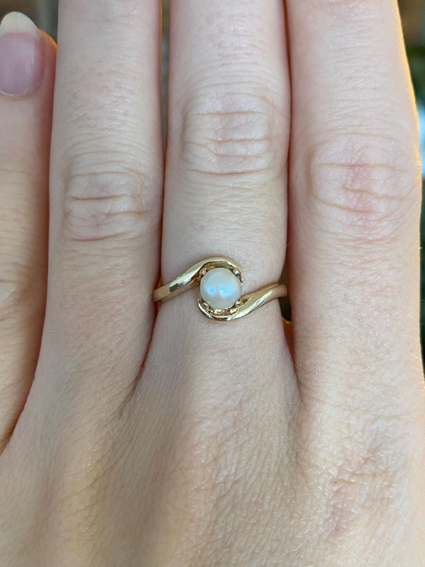Vintage Solid 10k Yellow Gold Pearl Ring - Size 6