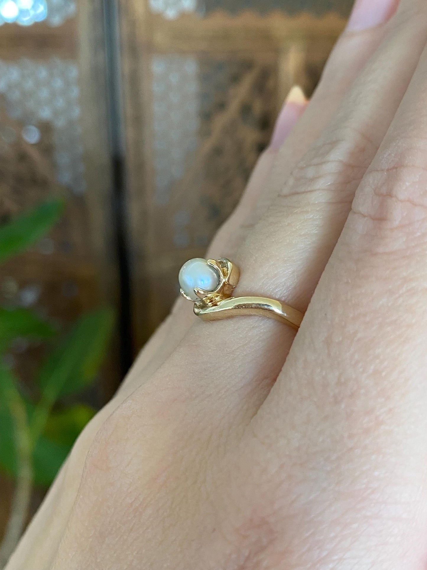Vintage Solid 10k Yellow Gold Pearl Ring - Size 6