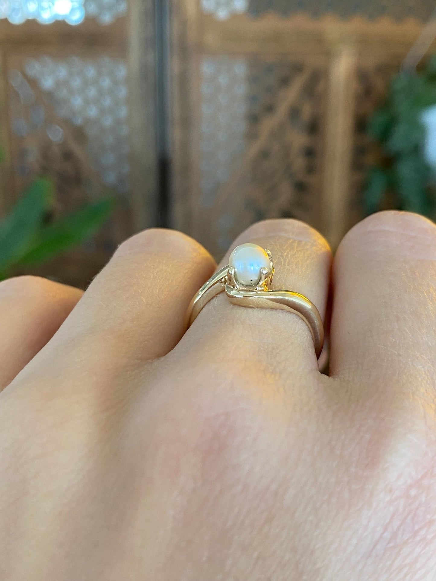 Vintage Solid 10k Yellow Gold Pearl Ring - Size 6