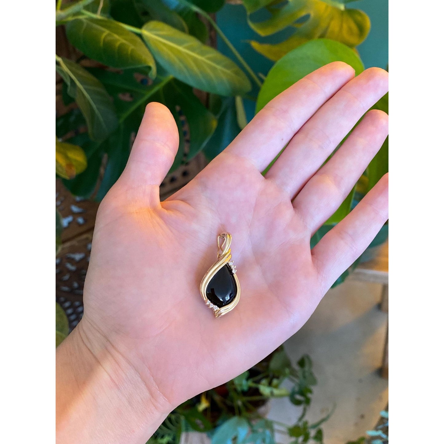 Vintage Solid 14k Yellow Gold Diamond Onyx Charm