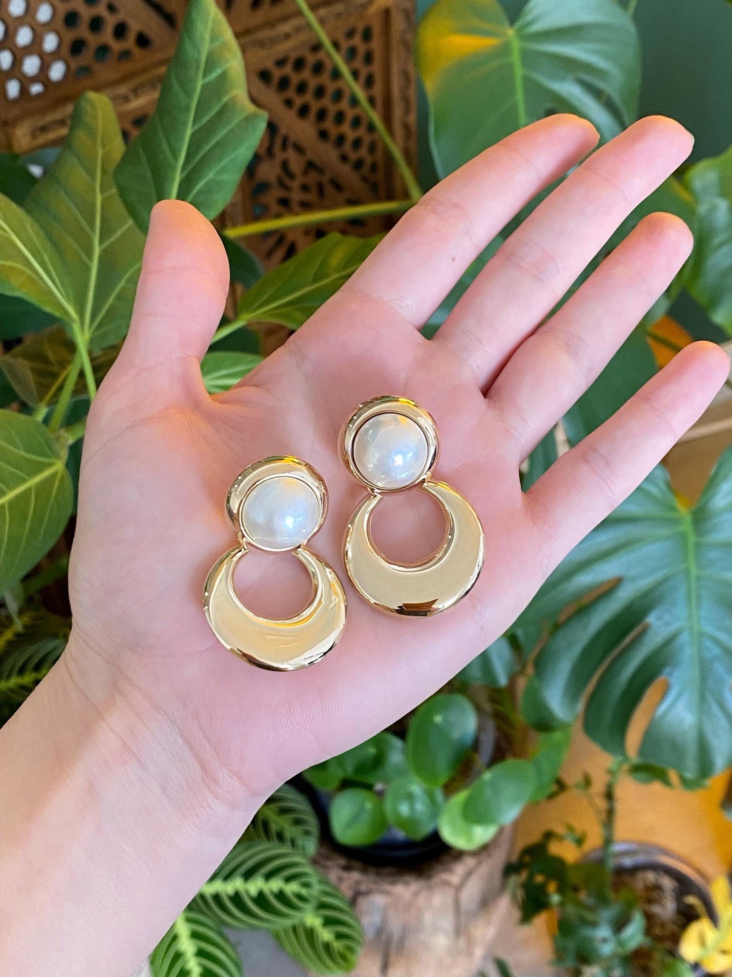 Vintage 14k Yellow Gold Large Pearl Hoop Dangle Stud Earrings