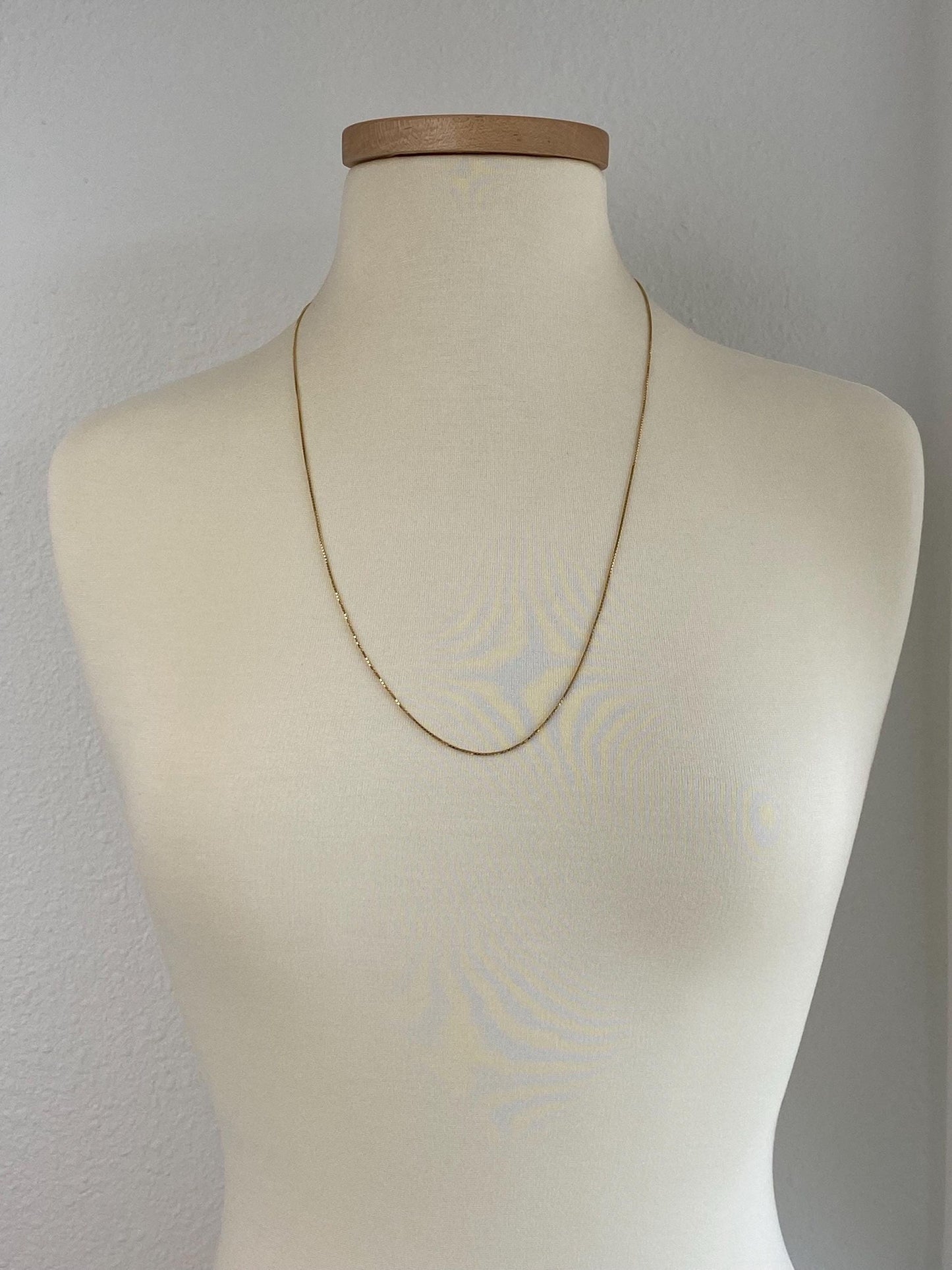 Vintage Solid 18k Yellow Gold Box Chain Necklace - 27.25 inches