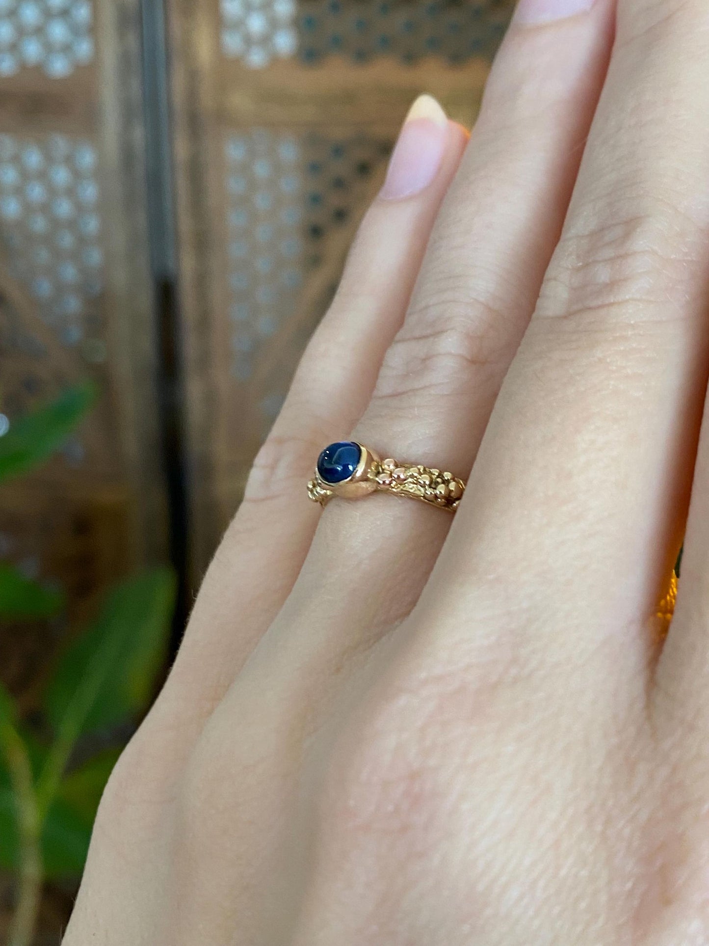 Vintage Solid 14k Yellow Gold Blue Sapphire Cabochon Granulated Texture Ring - Size 5.25