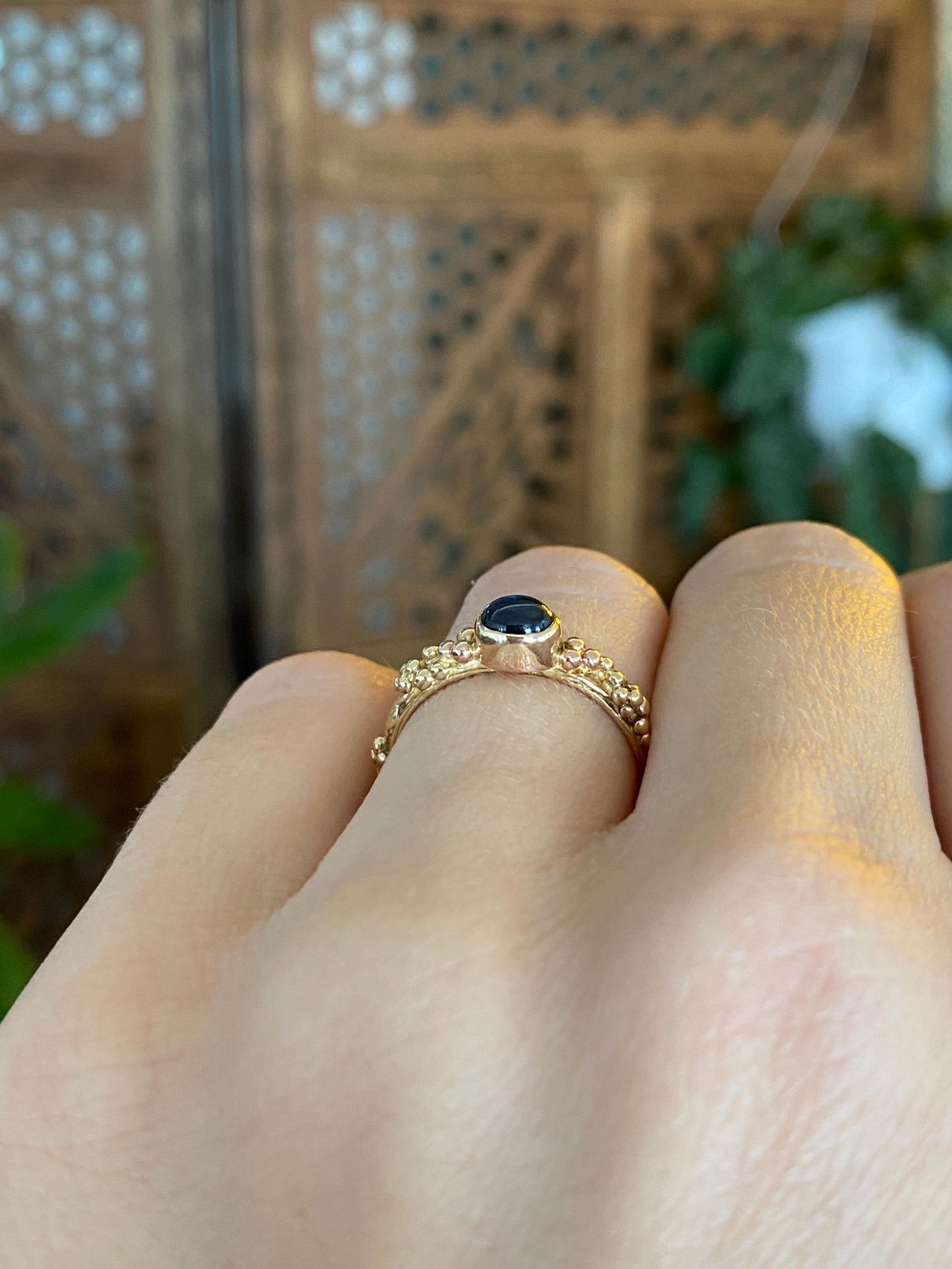 Vintage Solid 14k Yellow Gold Blue Sapphire Cabochon Granulated Texture Ring - Size 5.25