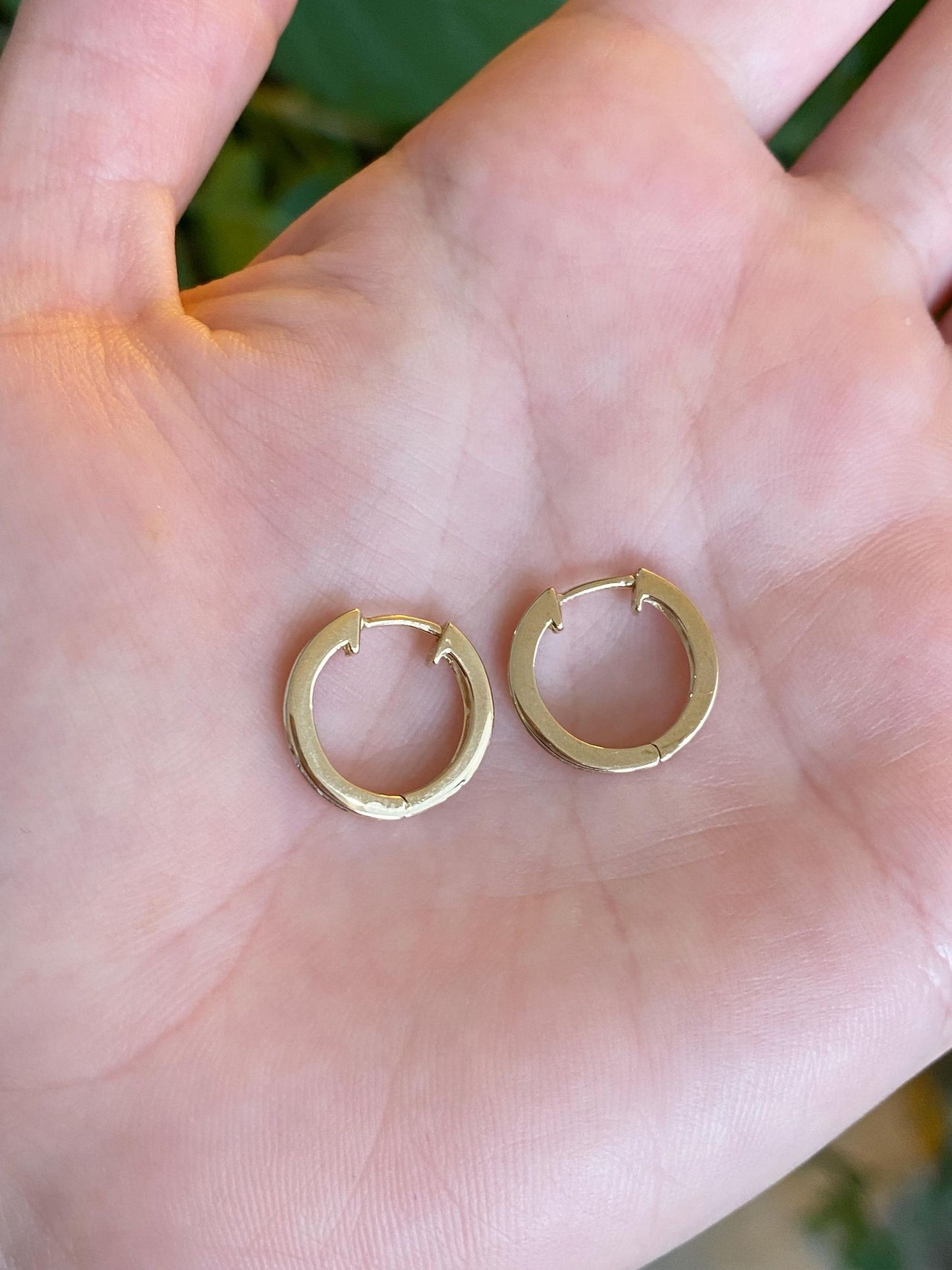 Vintage Solid 14k Yellow Gold Diamond Hoop Earrings