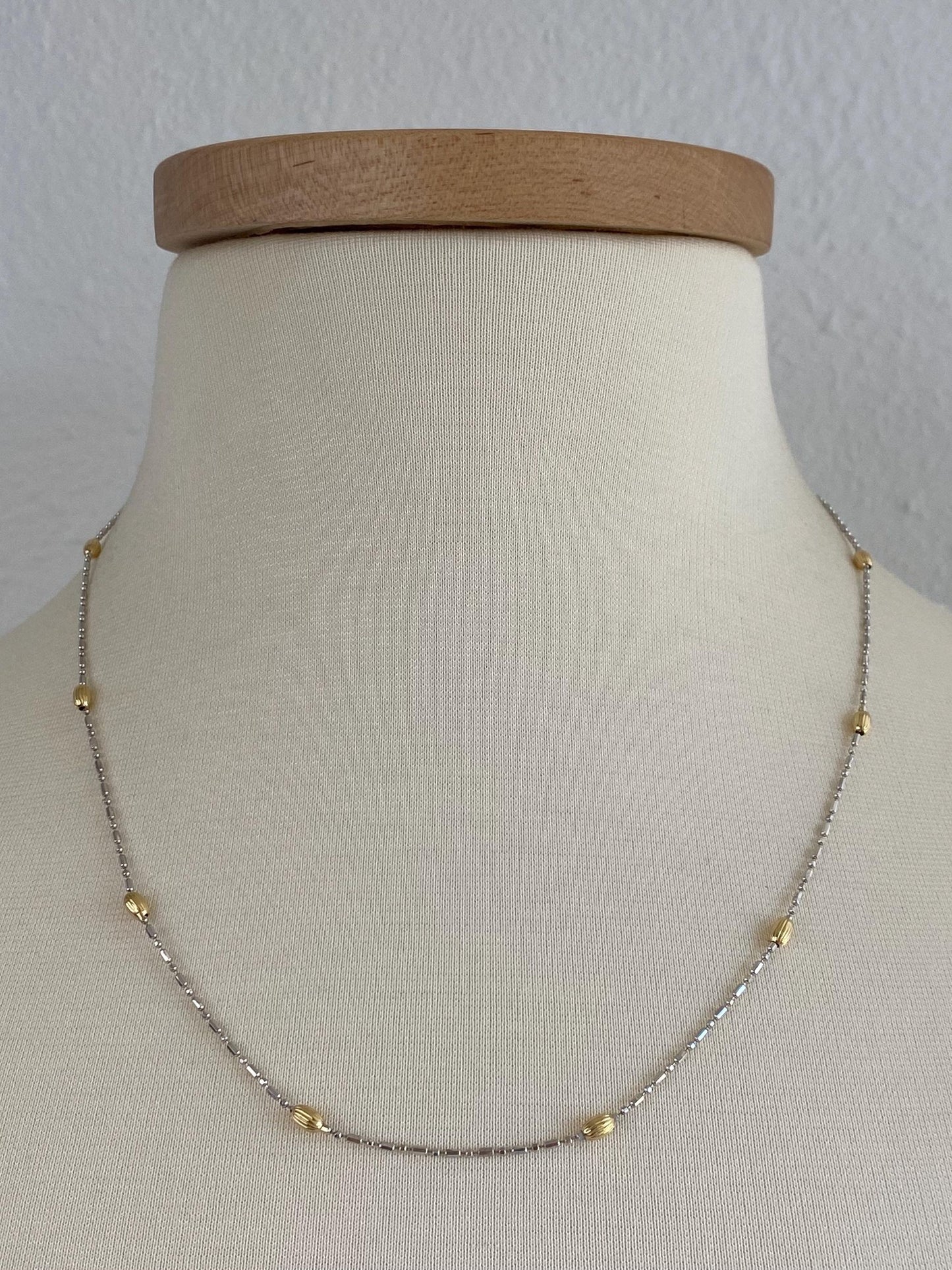 Vintage Solid 18k White & Yellow Gold Textured Ovals Bead Chain Necklace - 20 inches