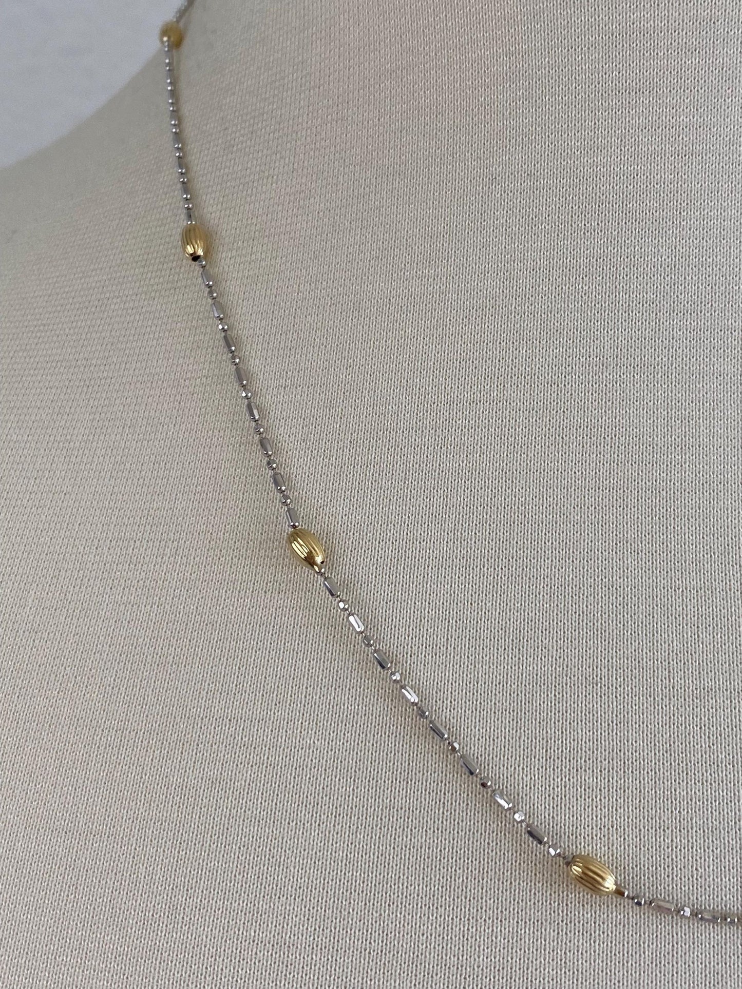 Vintage Solid 18k White & Yellow Gold Textured Ovals Bead Chain Necklace - 20 inches